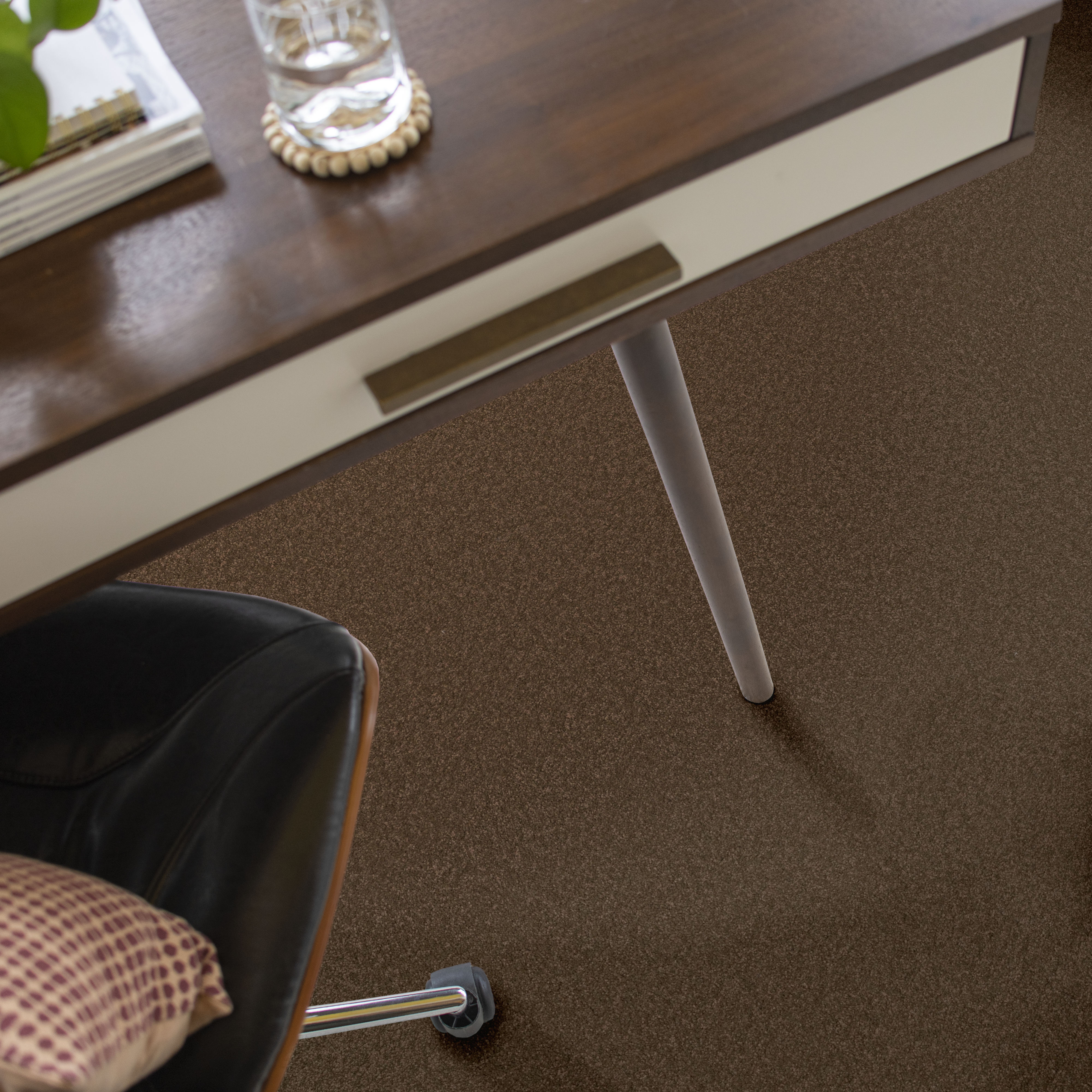 SHINGLE CREEK I 12 WOODEN BOX ROOM