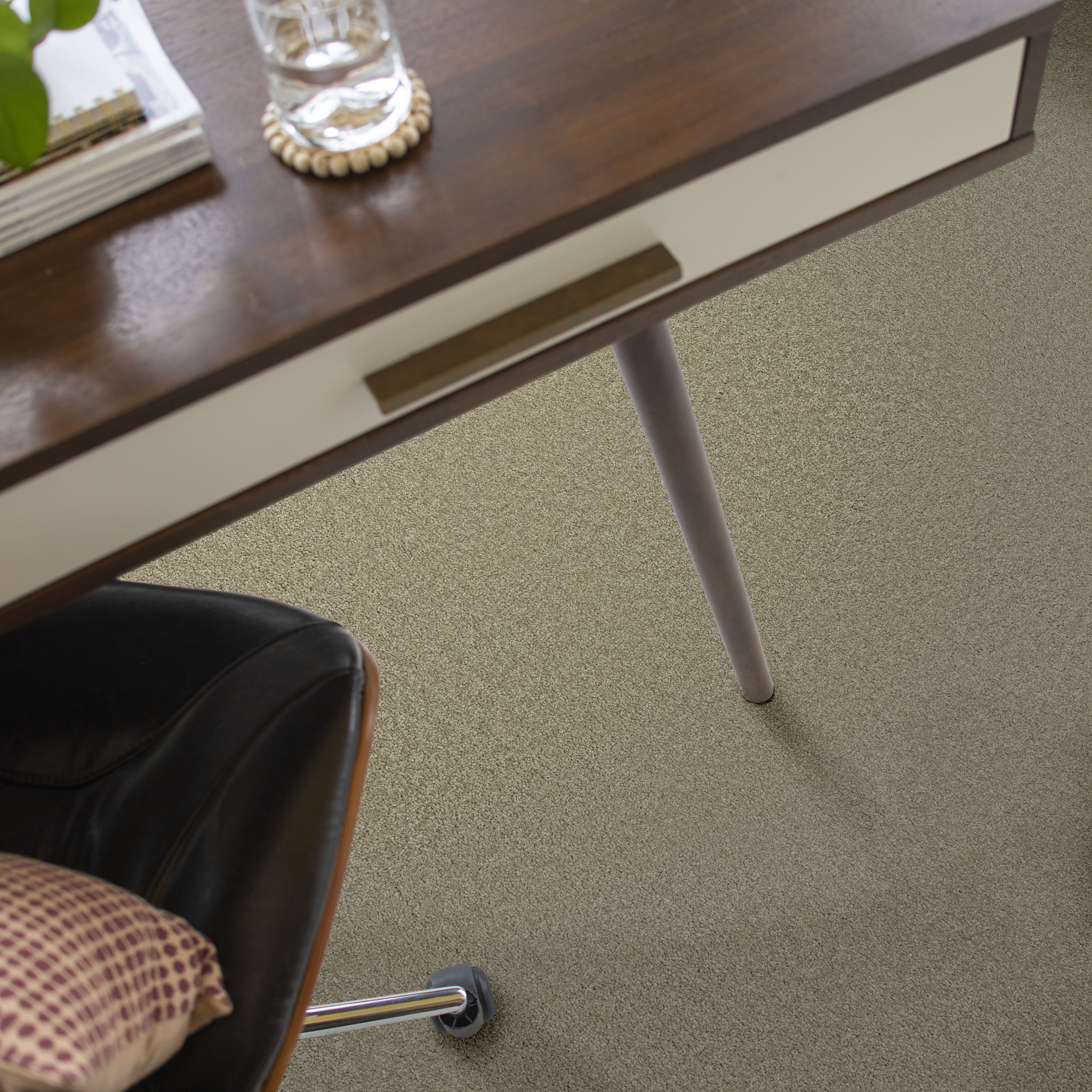 AROUND THE HOUSE III CITY SCAPE ROOM