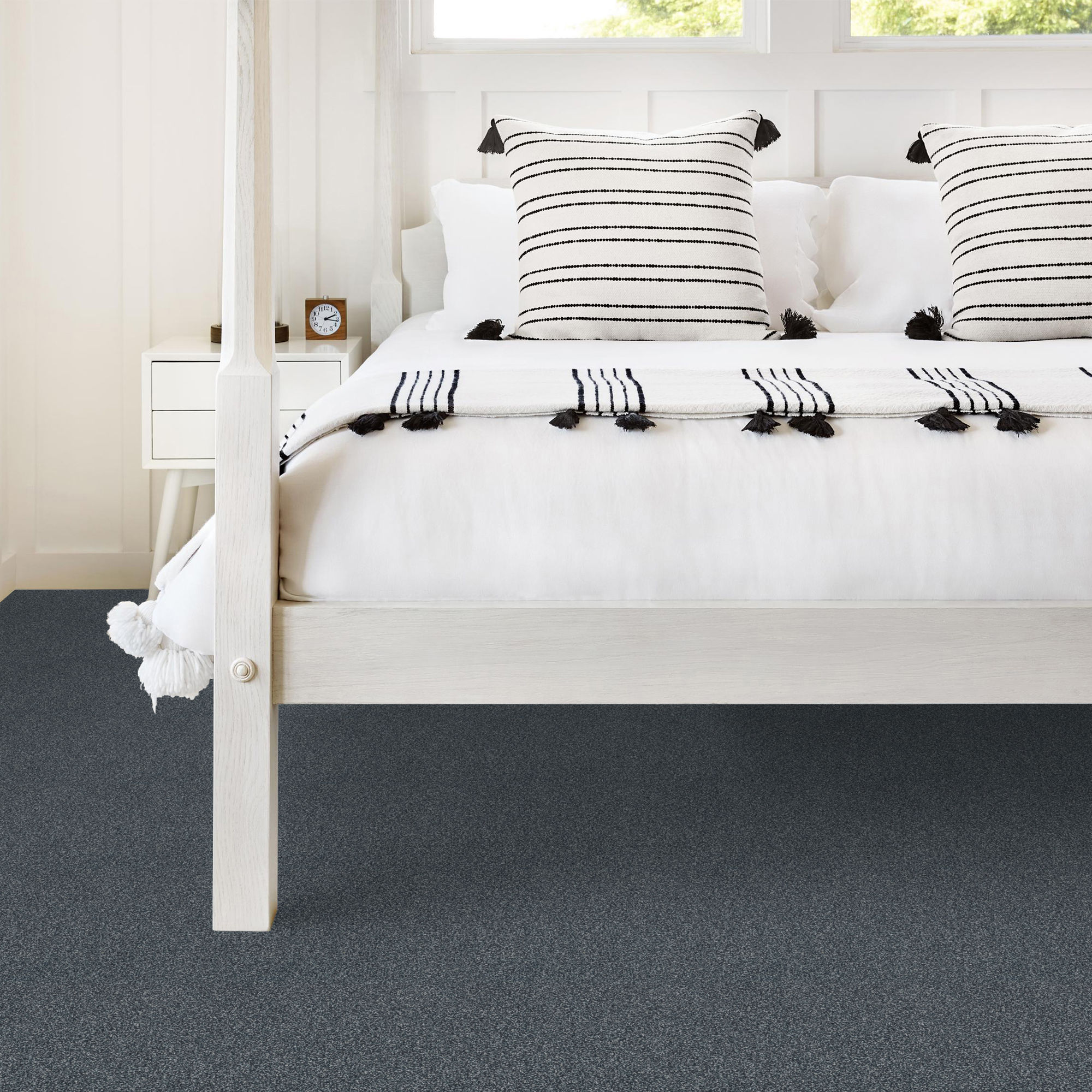 Bridgeport II - Royal Navy - HGR81_00471