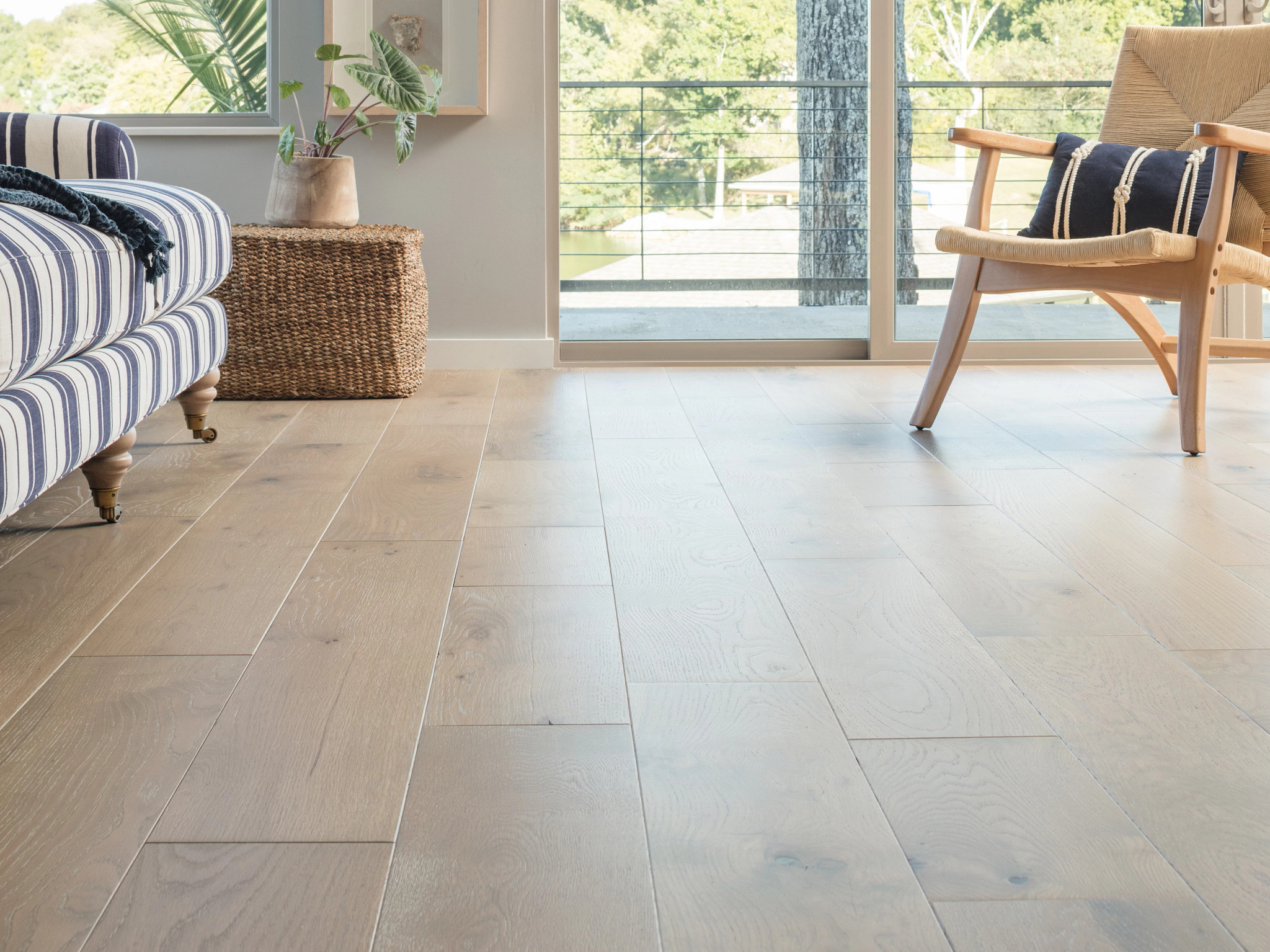 Worthing II HWWT2 11033 | Shaw Builder Flooring