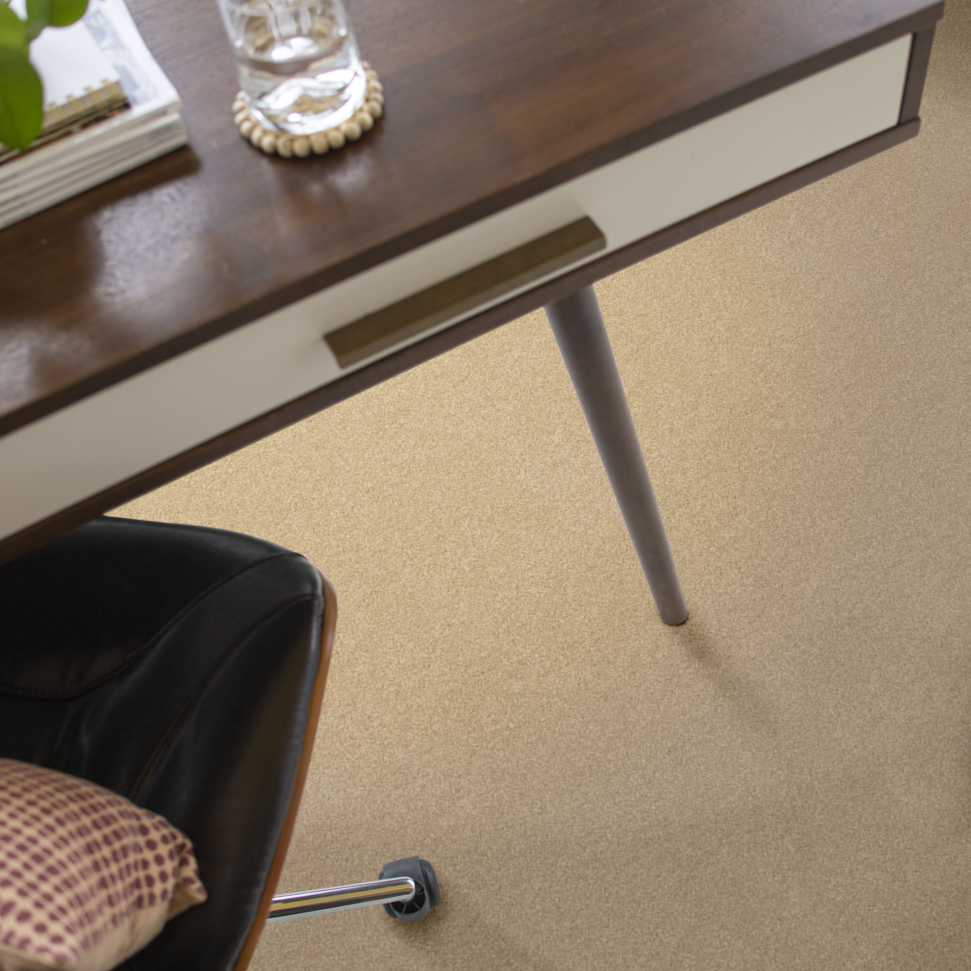 SOPHISTICATION 12' ALMOND FLAKE ROOM