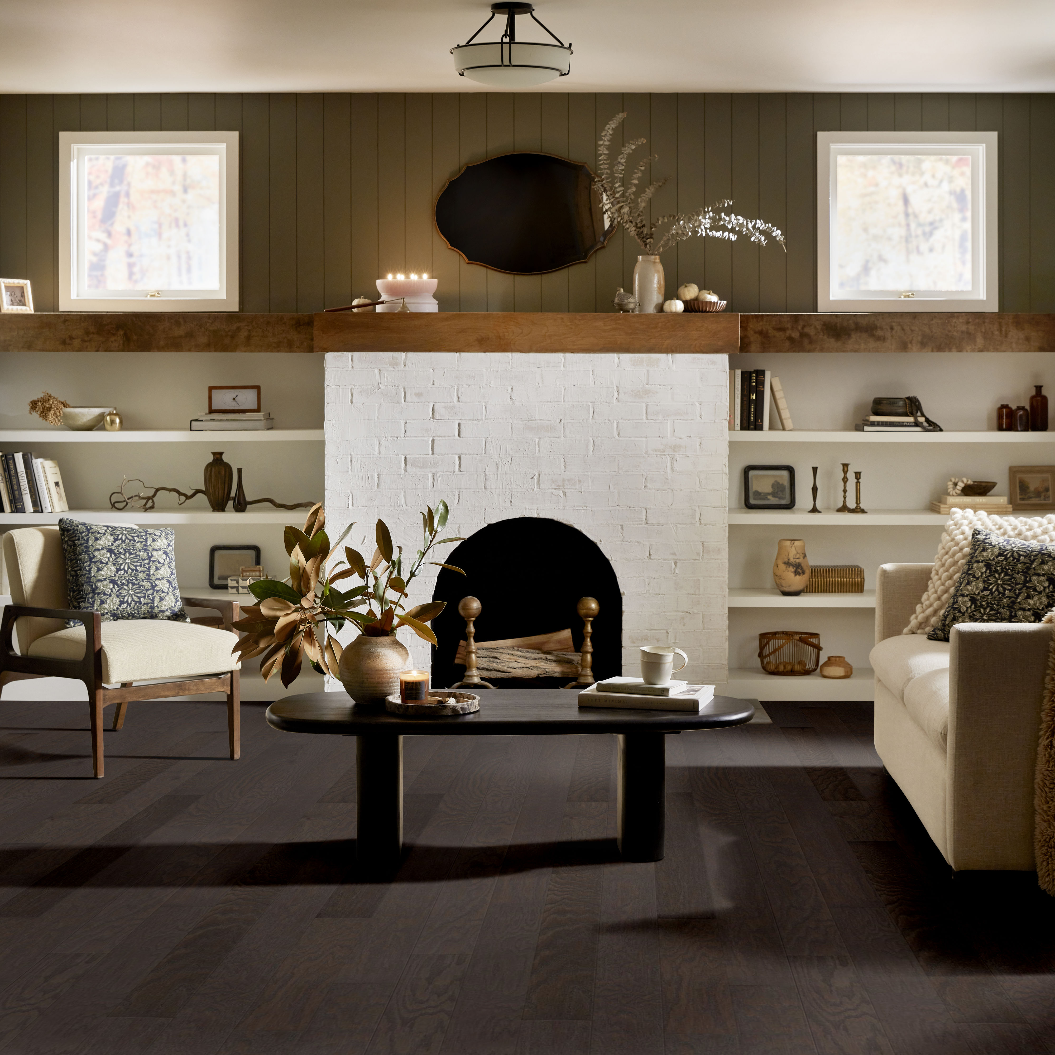 ECLECTIC OAK SKYSCRAPER ROOM