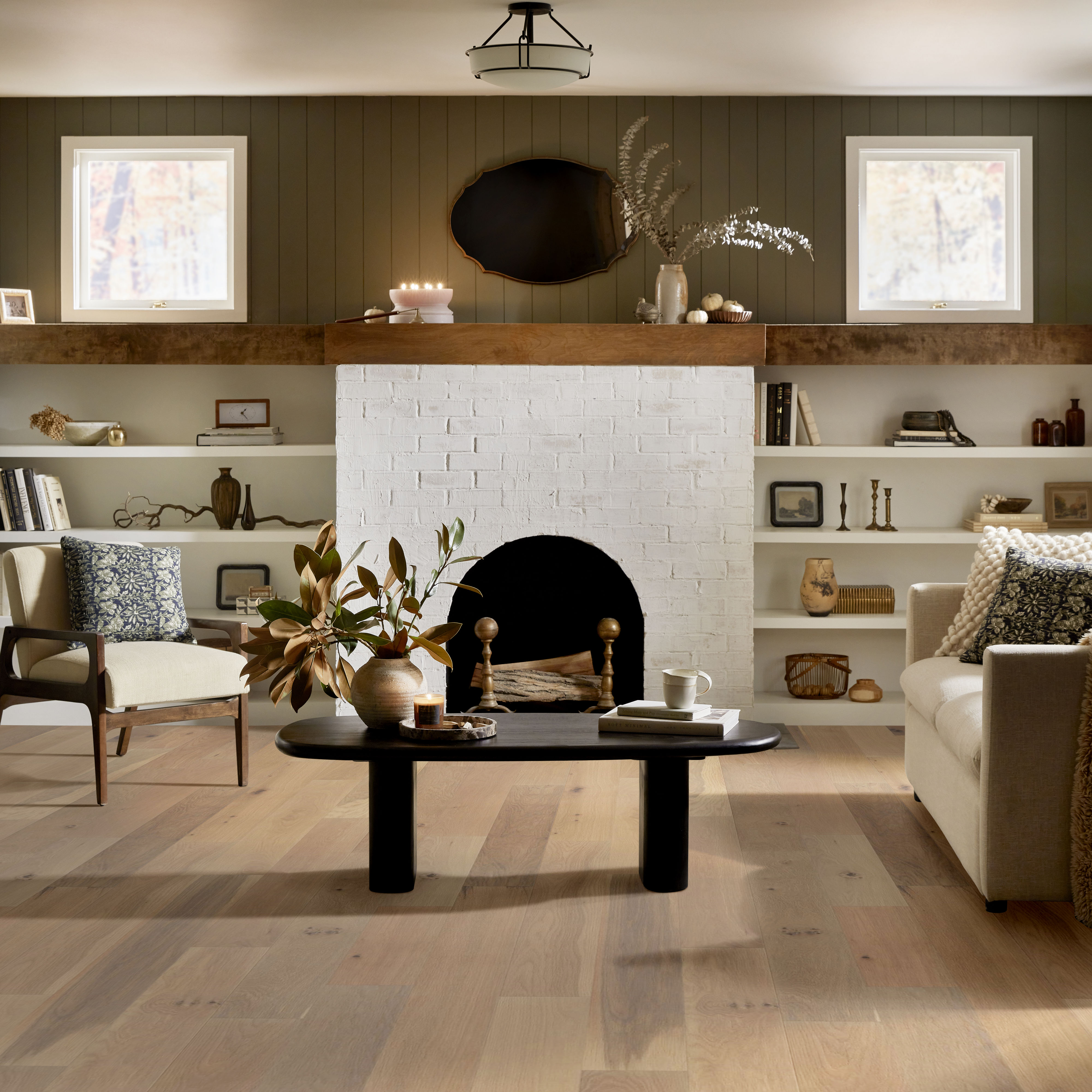 AMERICANA OAK ANTHEM ROOM