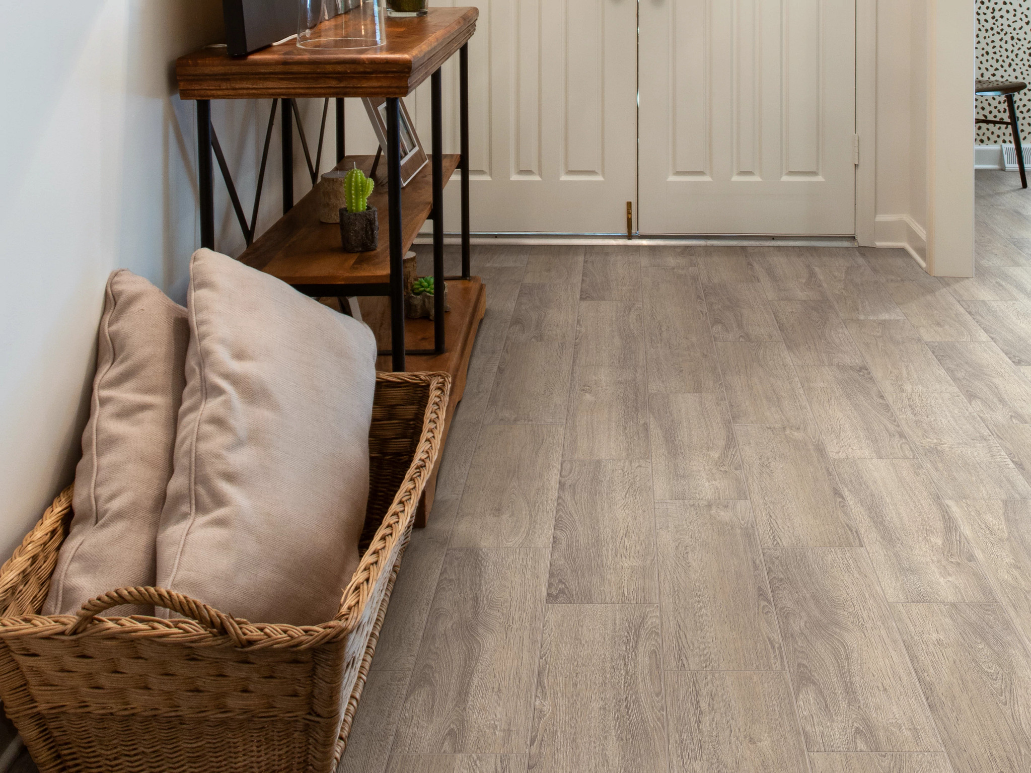 Lakewood 7X22 - Crest - TG46F_00100