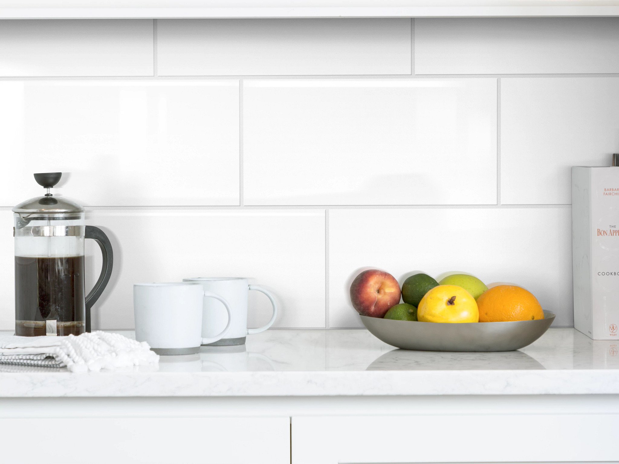 Baker Blvd 8X16 Gloss TG74F 00100 | Shaw Builder Flooring