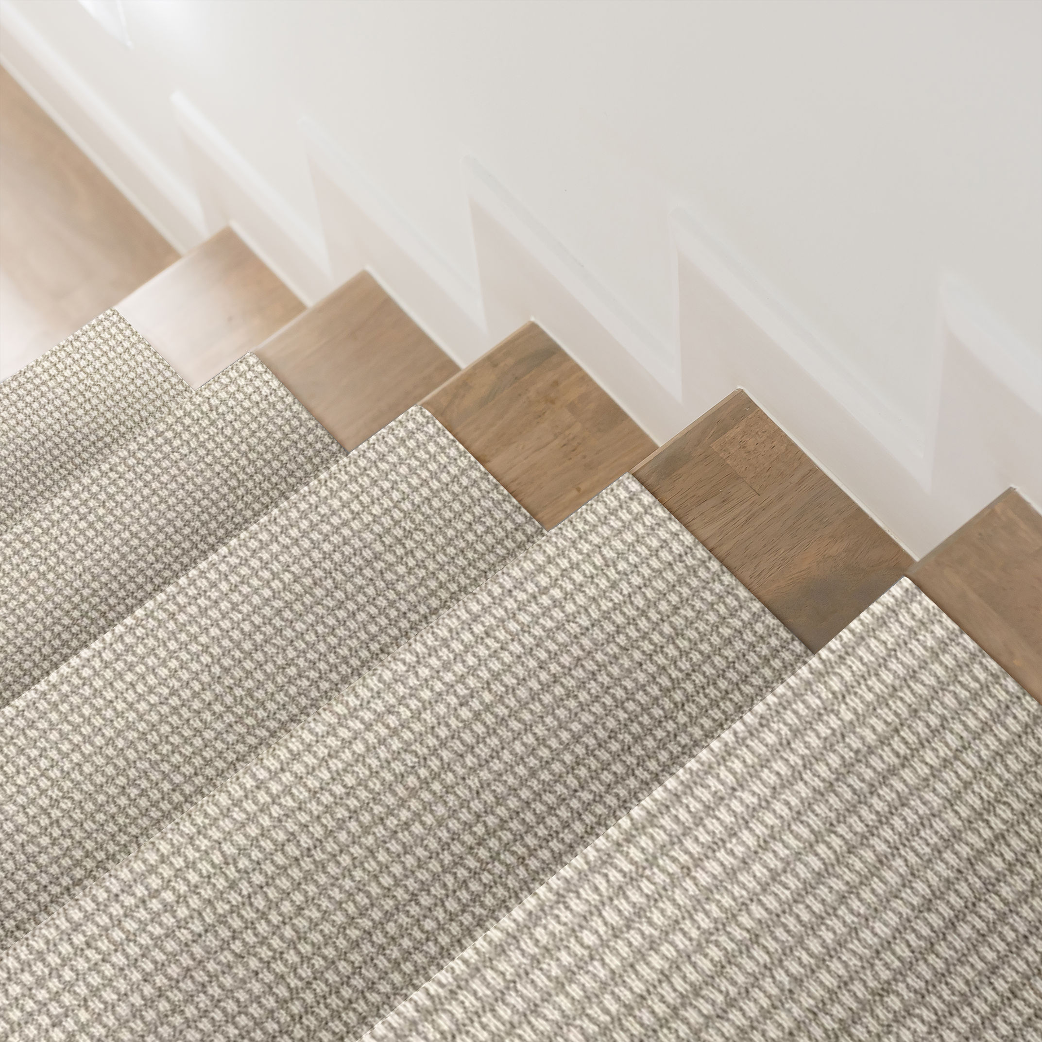 Abbey'S Road - Carpet for Stairs in Moonlit Silver