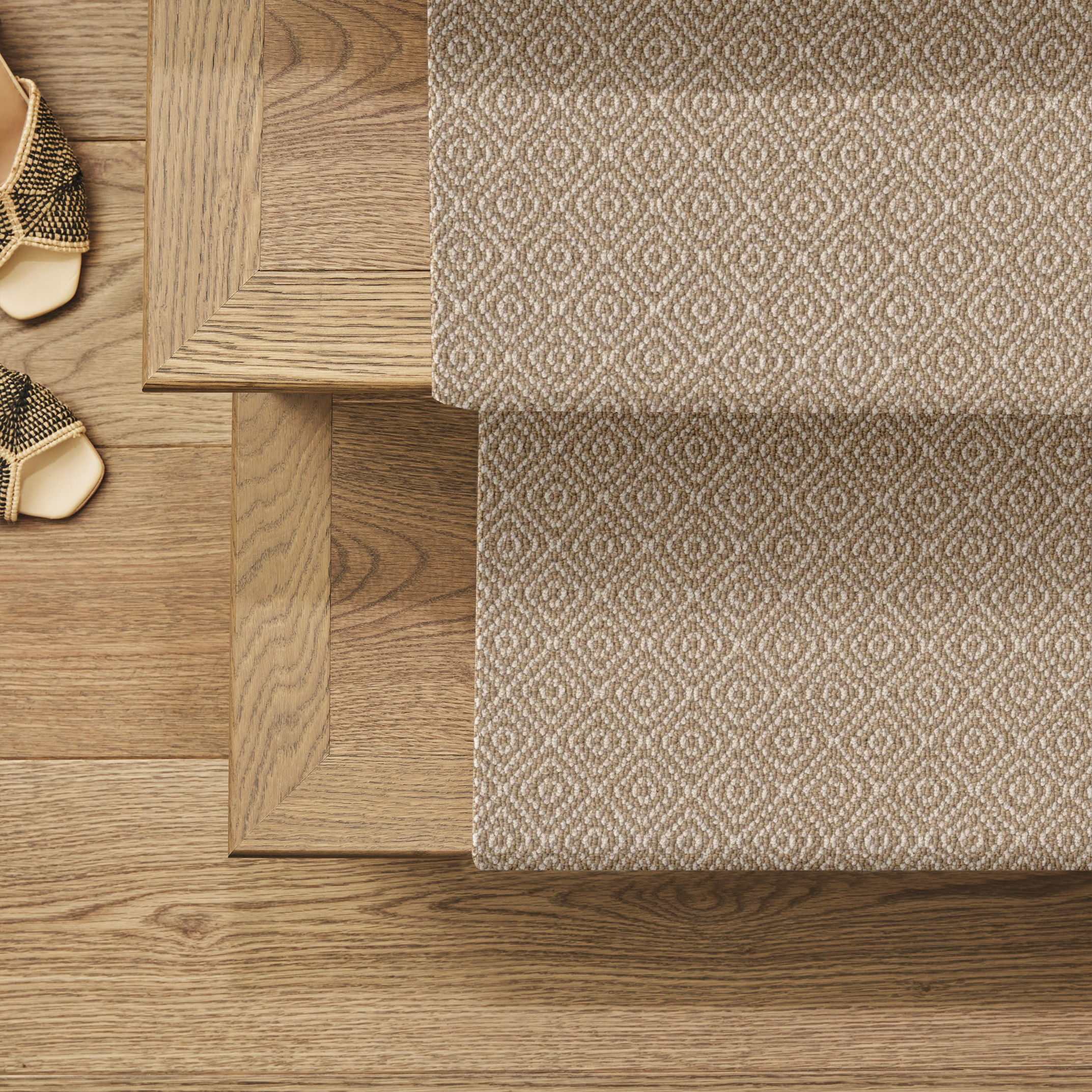 STROLL TWILIGHT GOLD ROOM