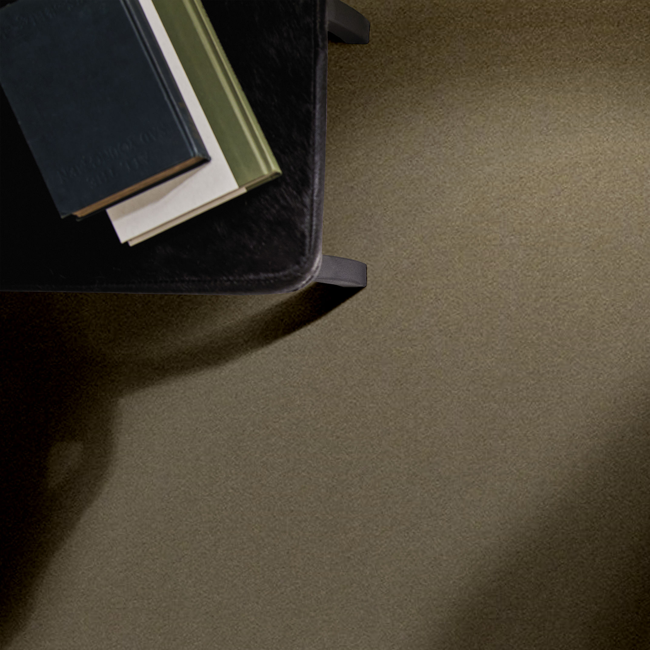 PERFECT CHOICE SLEEK SUEDE ROOM