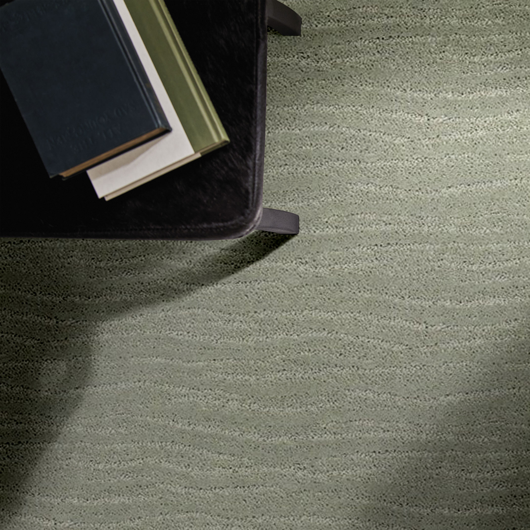 POSE RAIN DANCE ROOM