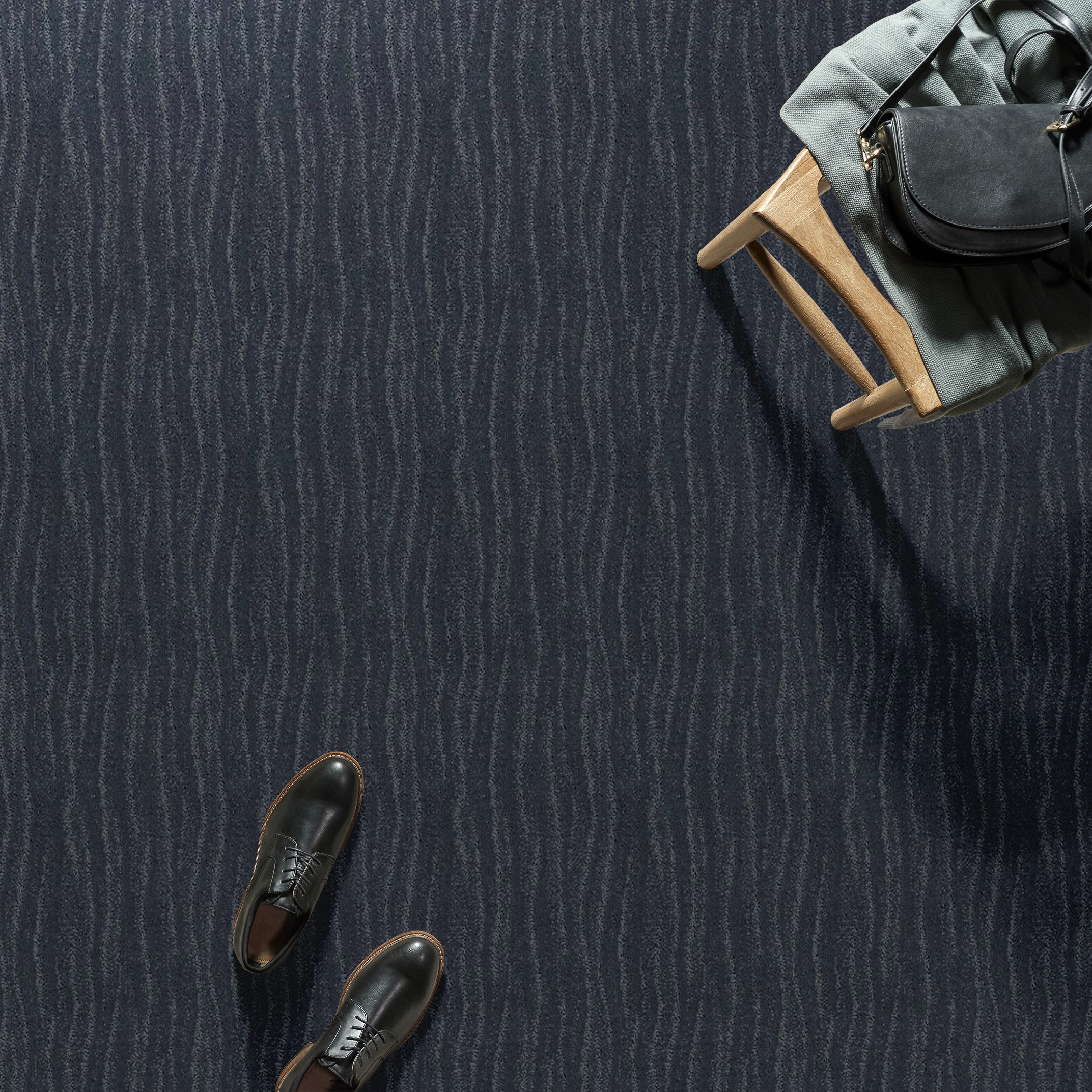 POSE OCEAN FLOOR ROOM