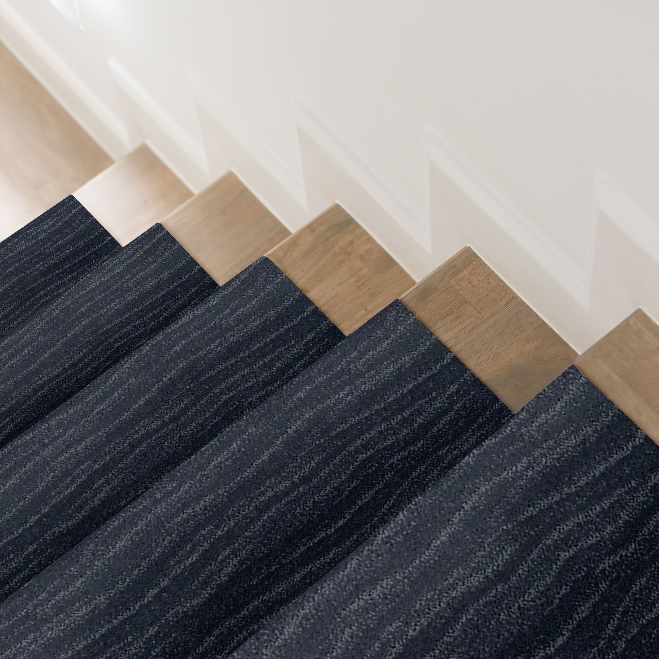 POSE OCEAN FLOOR ROOM