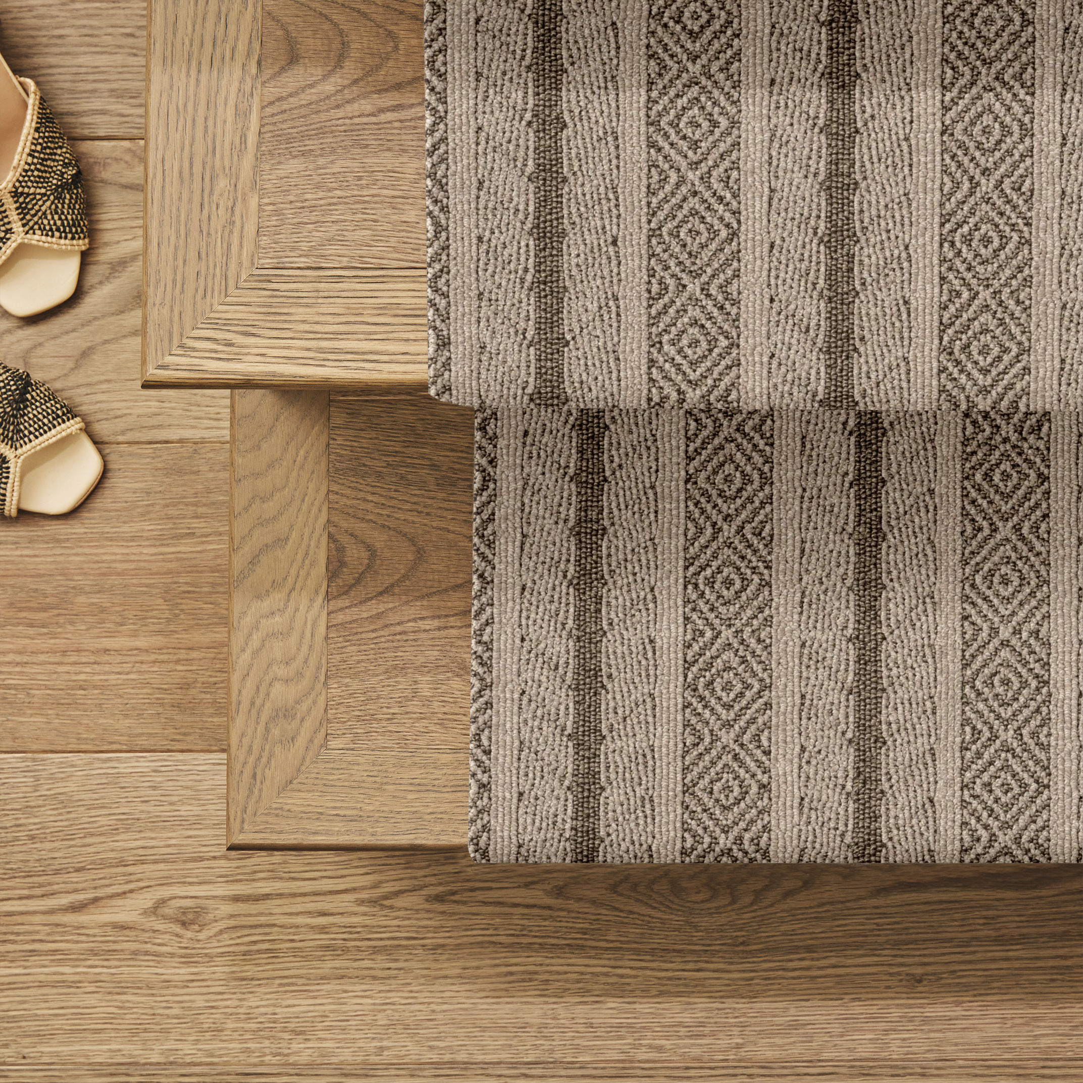 SPEAK DESERT PALM ROOM