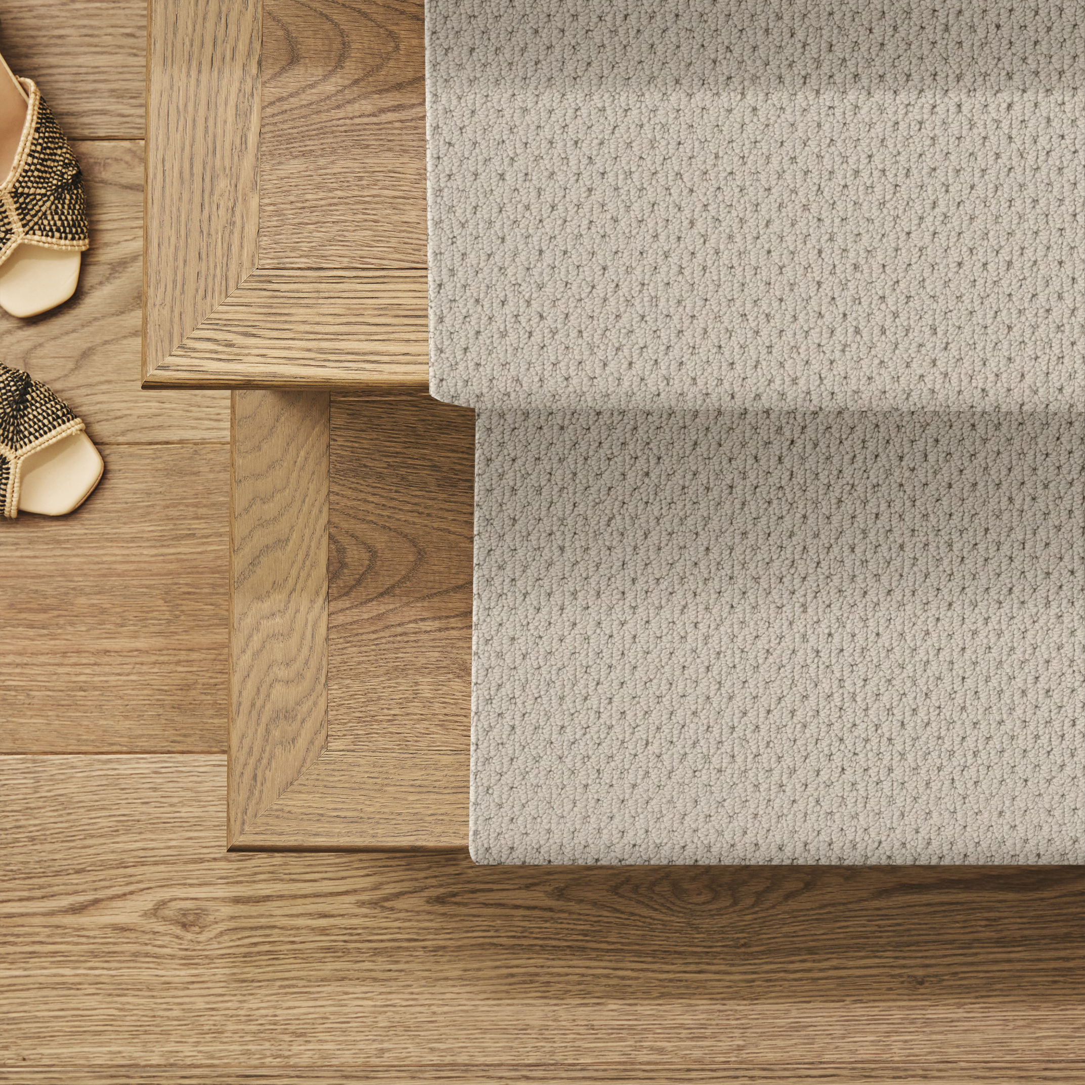 MERA AGED WHITE ROOM