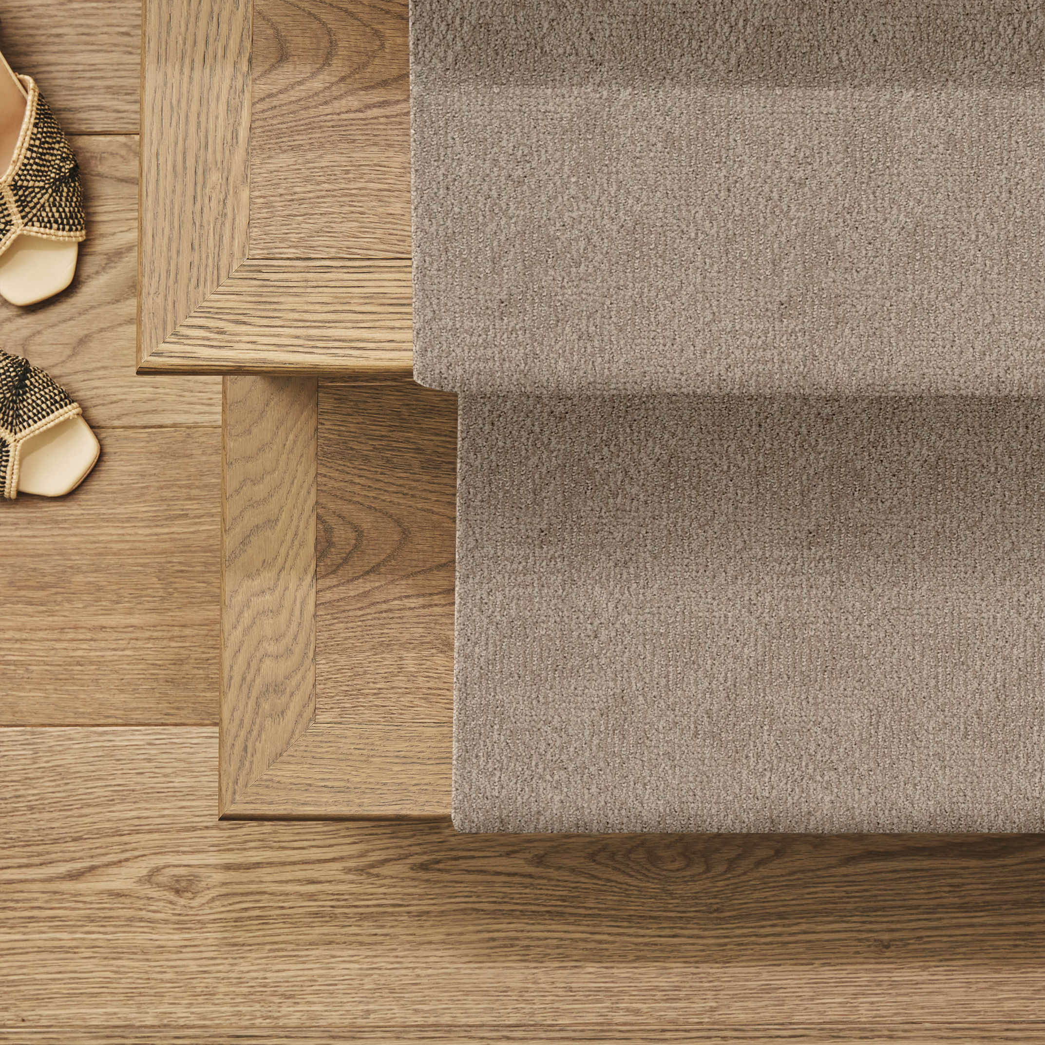 ARIO ADOBE BEIGE ROOM