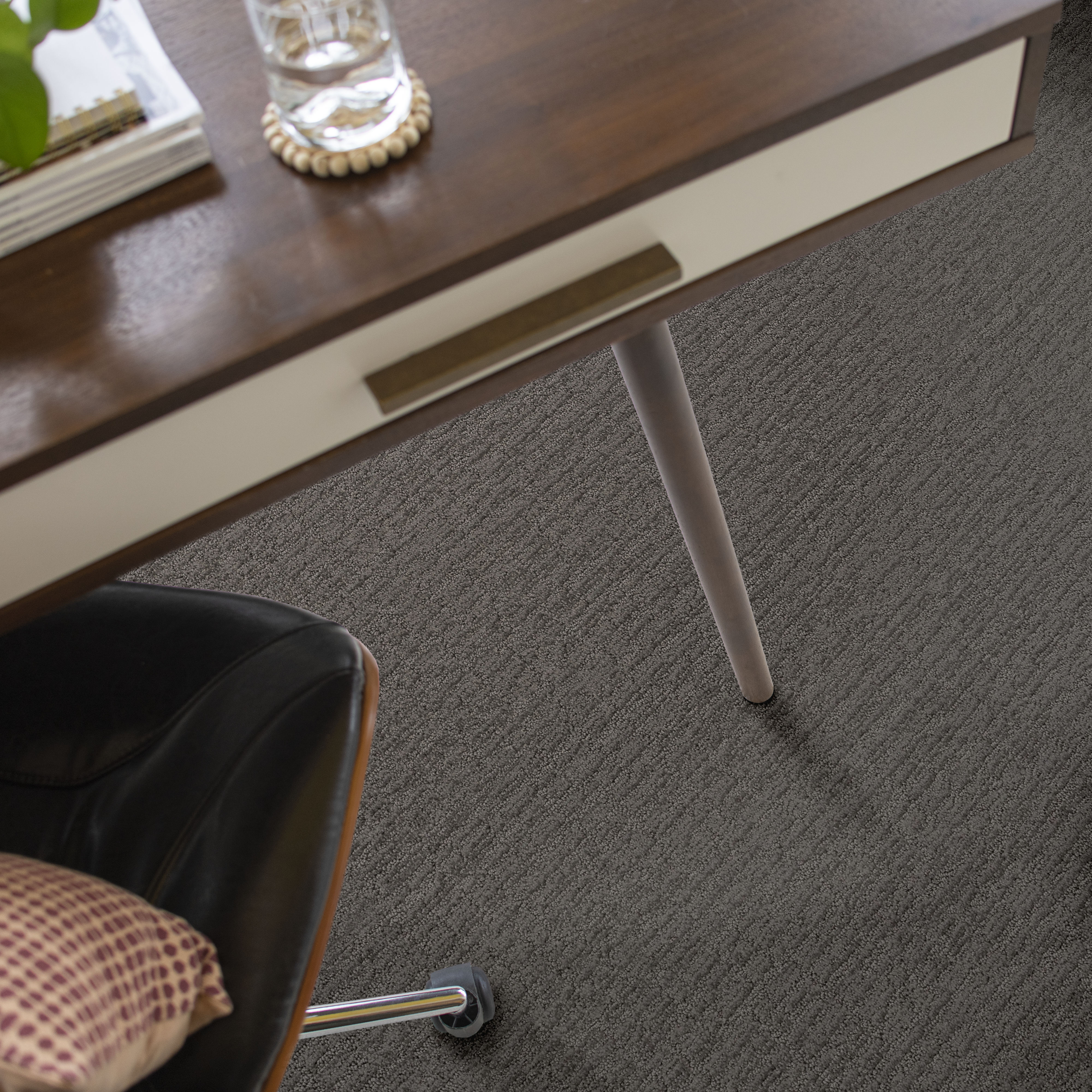 WANDERER STORM CLOUD ROOM