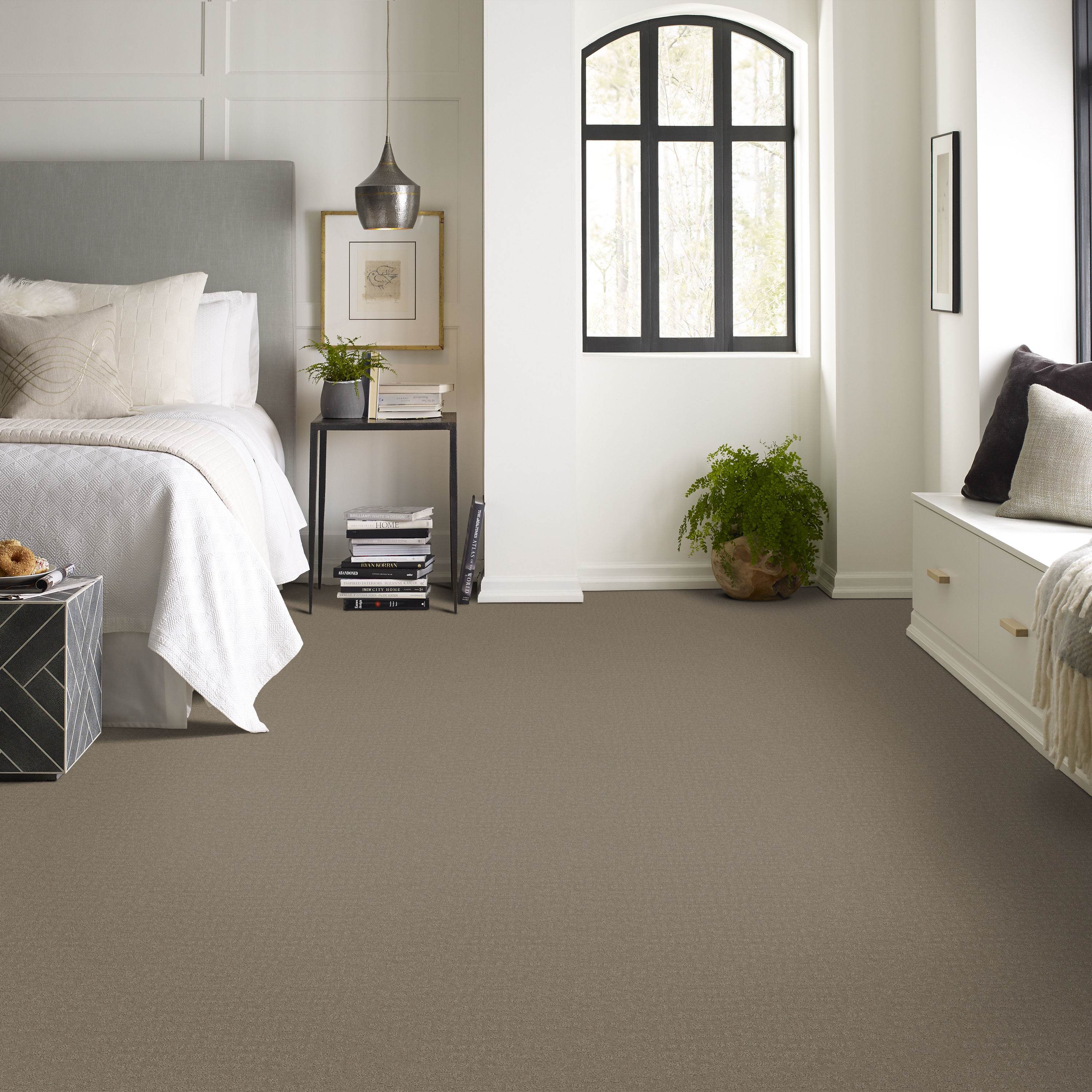 SOLSTICE RIVERBANK ROOM