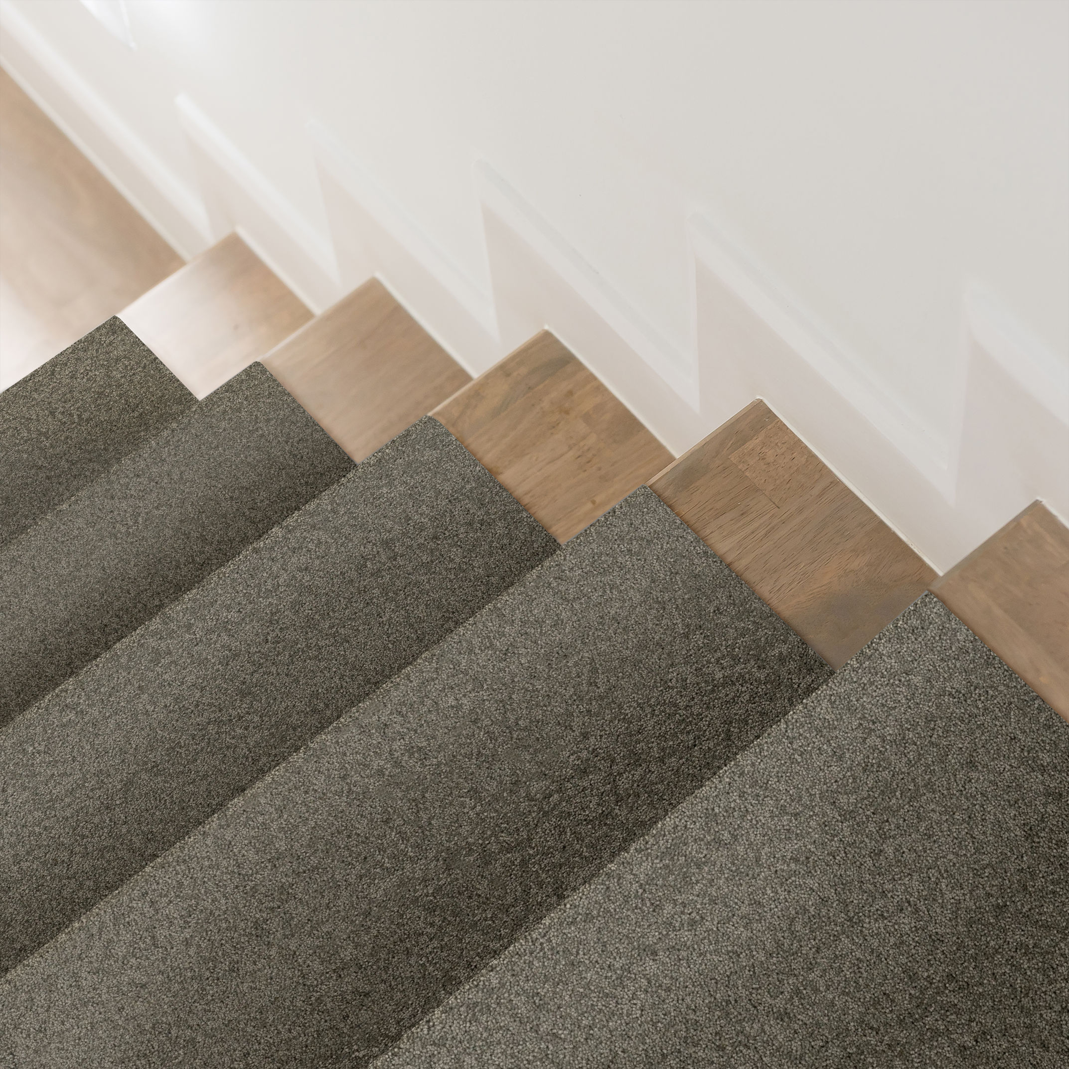 ENCHANTING HIGHRISE ROOM