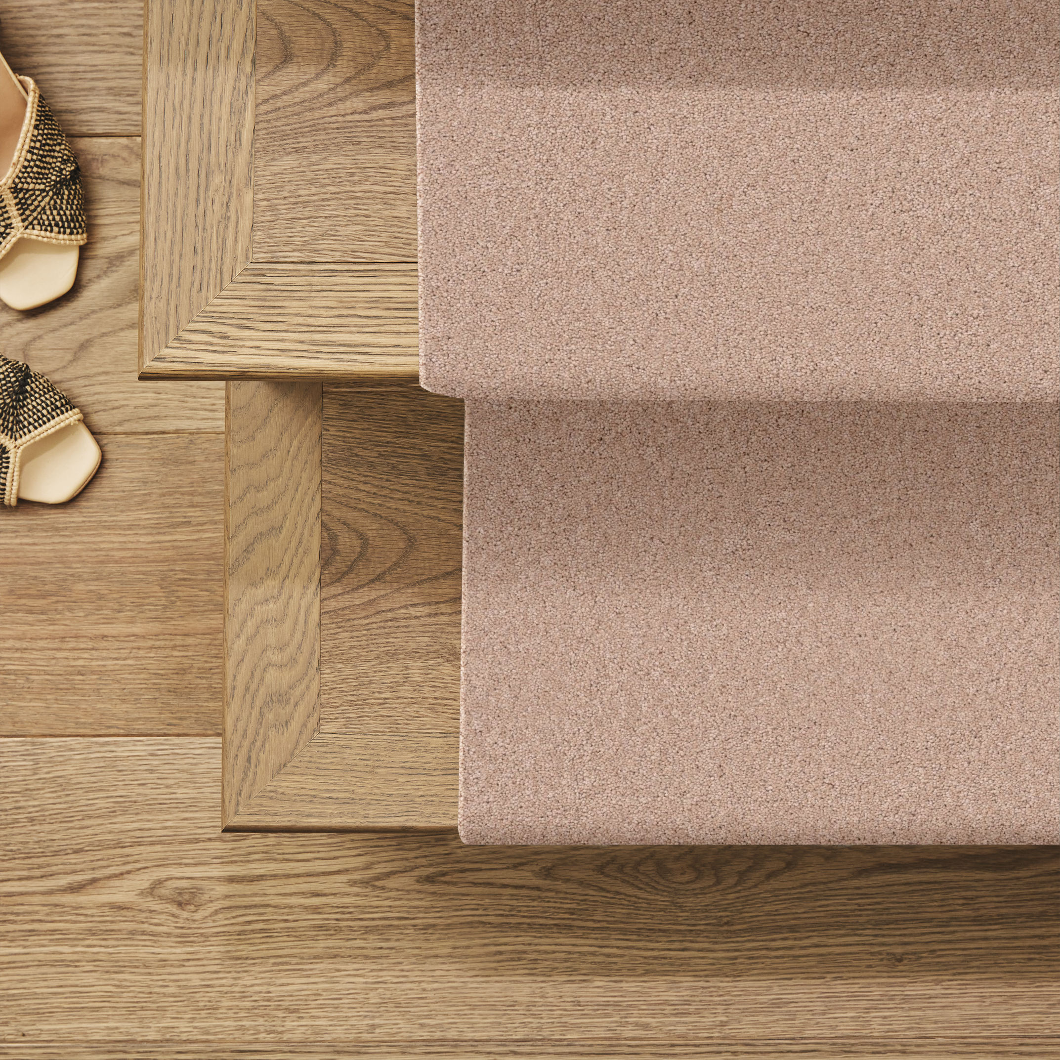 ENDURING CHARM APRICOT ICE ROOM