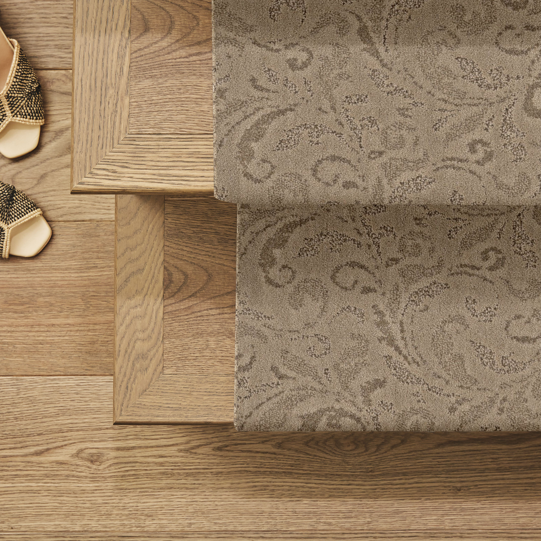 CHARISMATIC WINDSWEPT ROOM