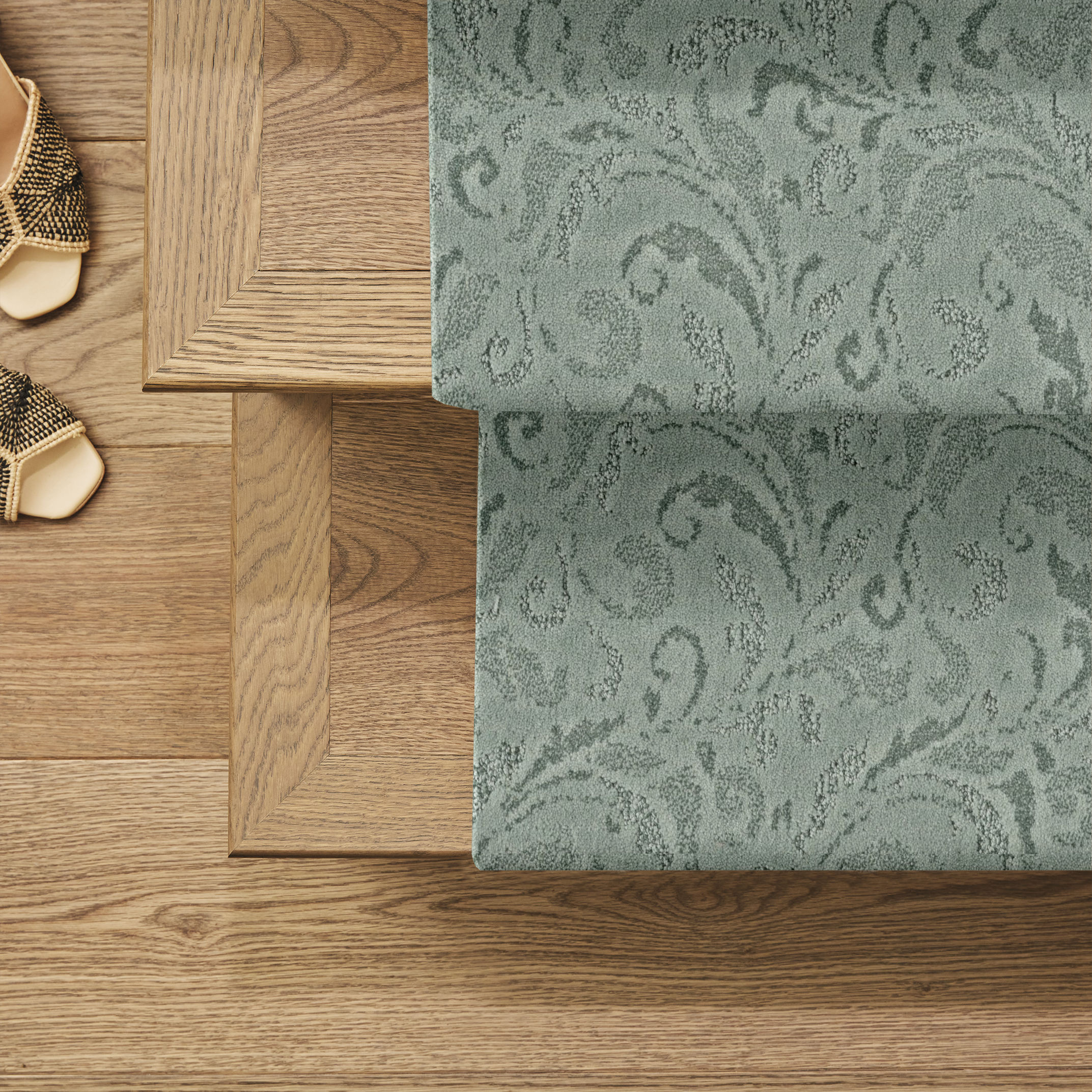 CHARISMATIC FROSTED SAGE ROOM