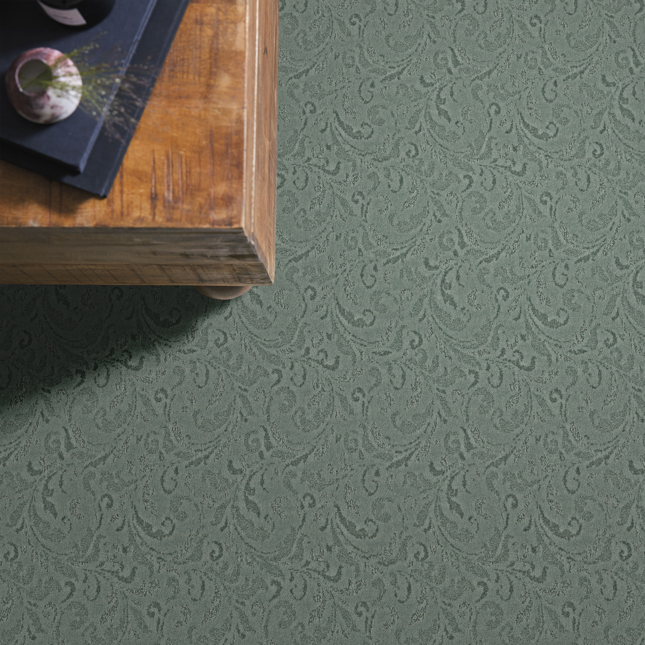 CHARISMATIC THAI BASIL ROOM