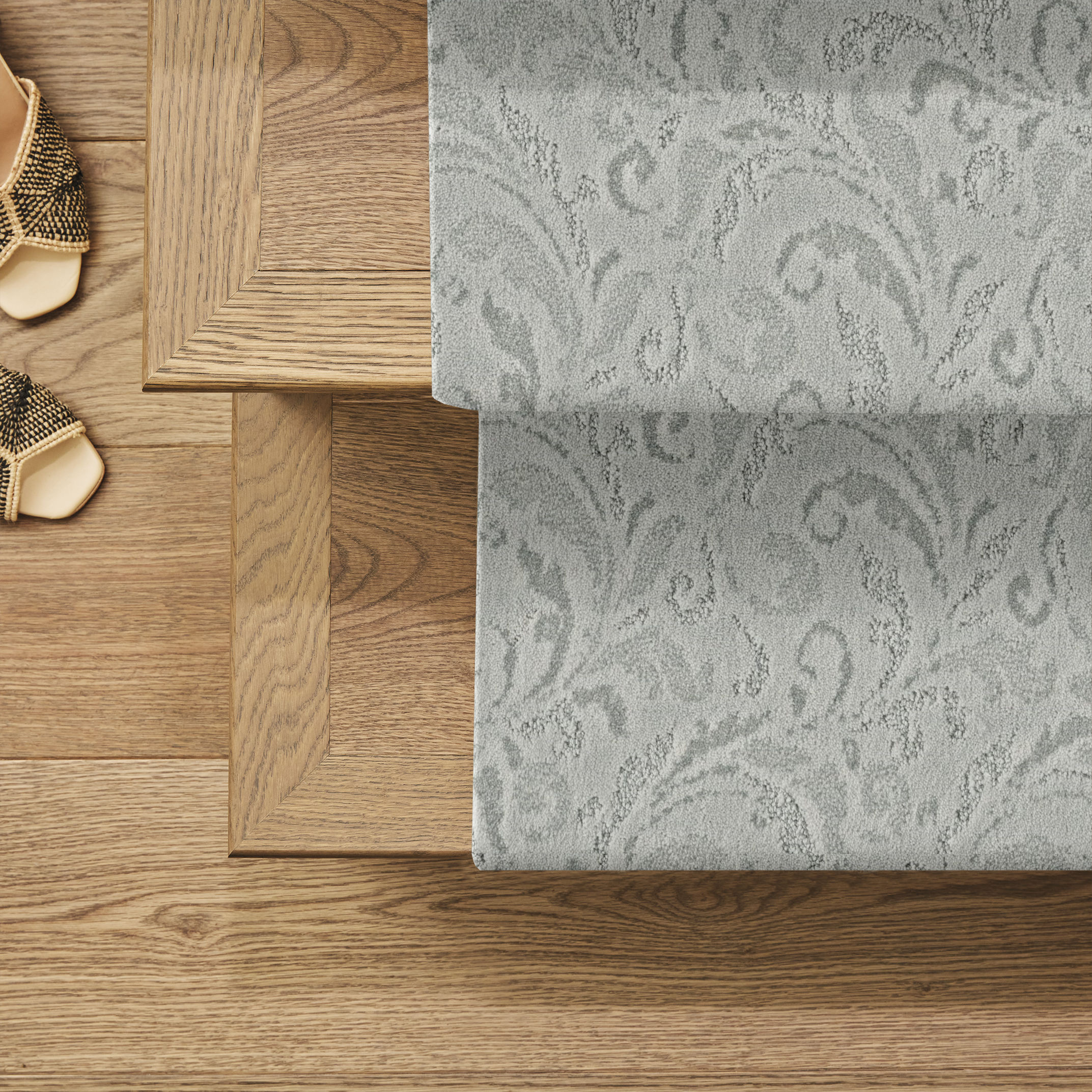 CHARISMATIC SILENCE ROOM