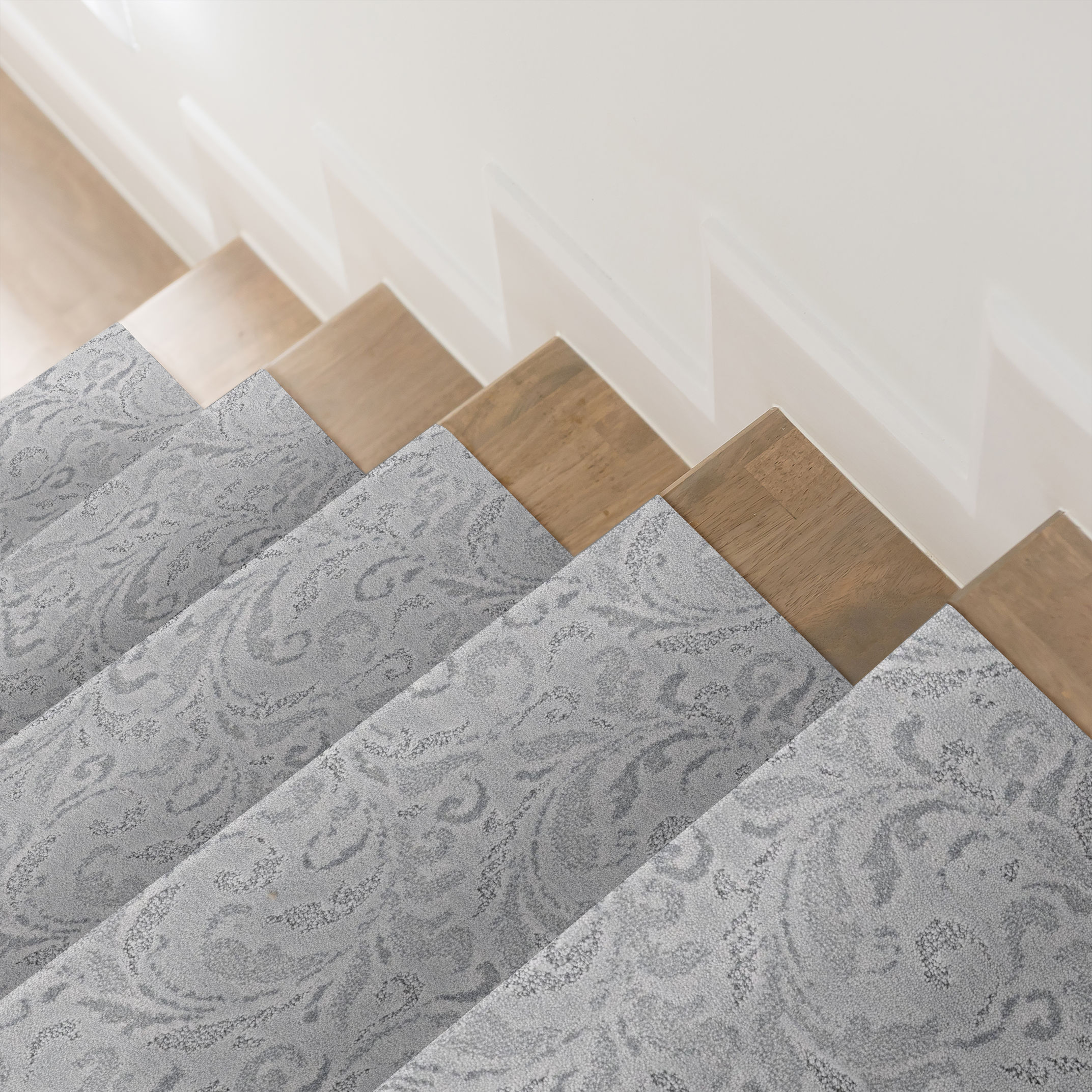 CHARISMATIC ETHEREAL ROOM