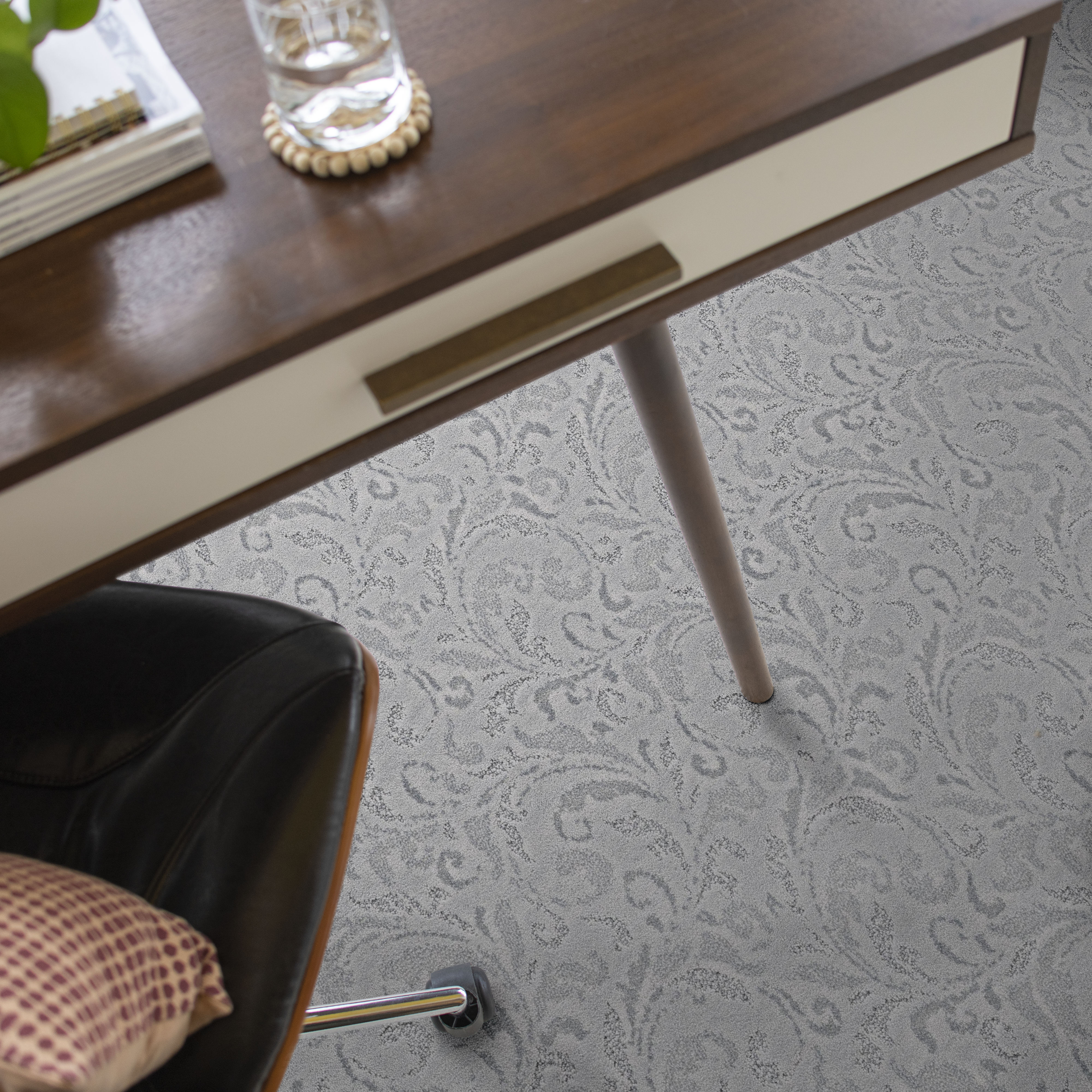 CHARISMATIC ETHEREAL ROOM in room