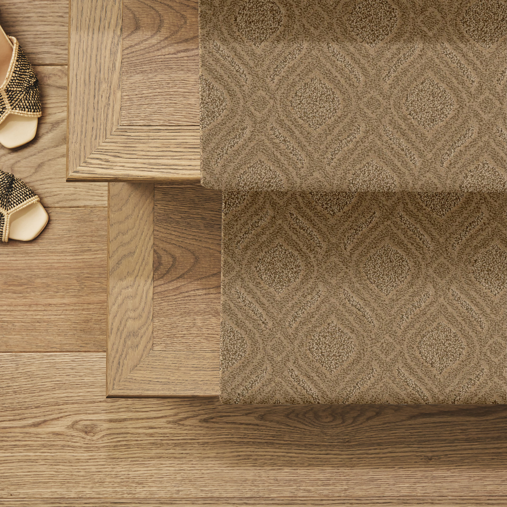 EXPRESSIVE SUMMERWOOD ROOM