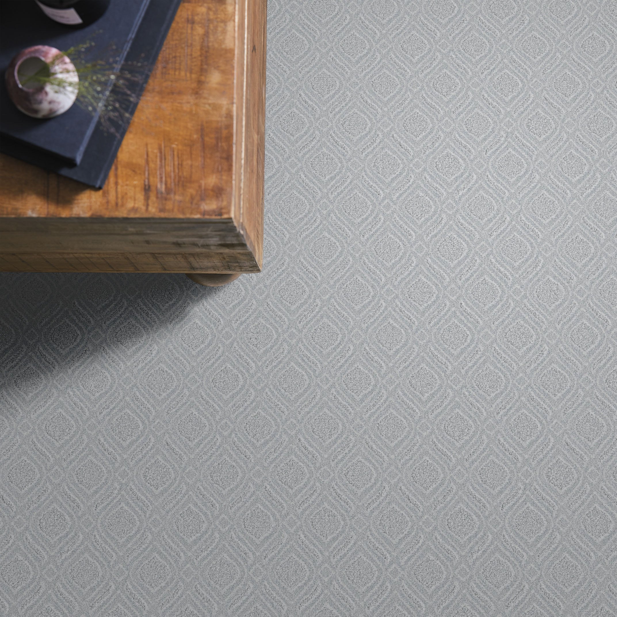 EXPRESSIVE ETHEREAL ROOM