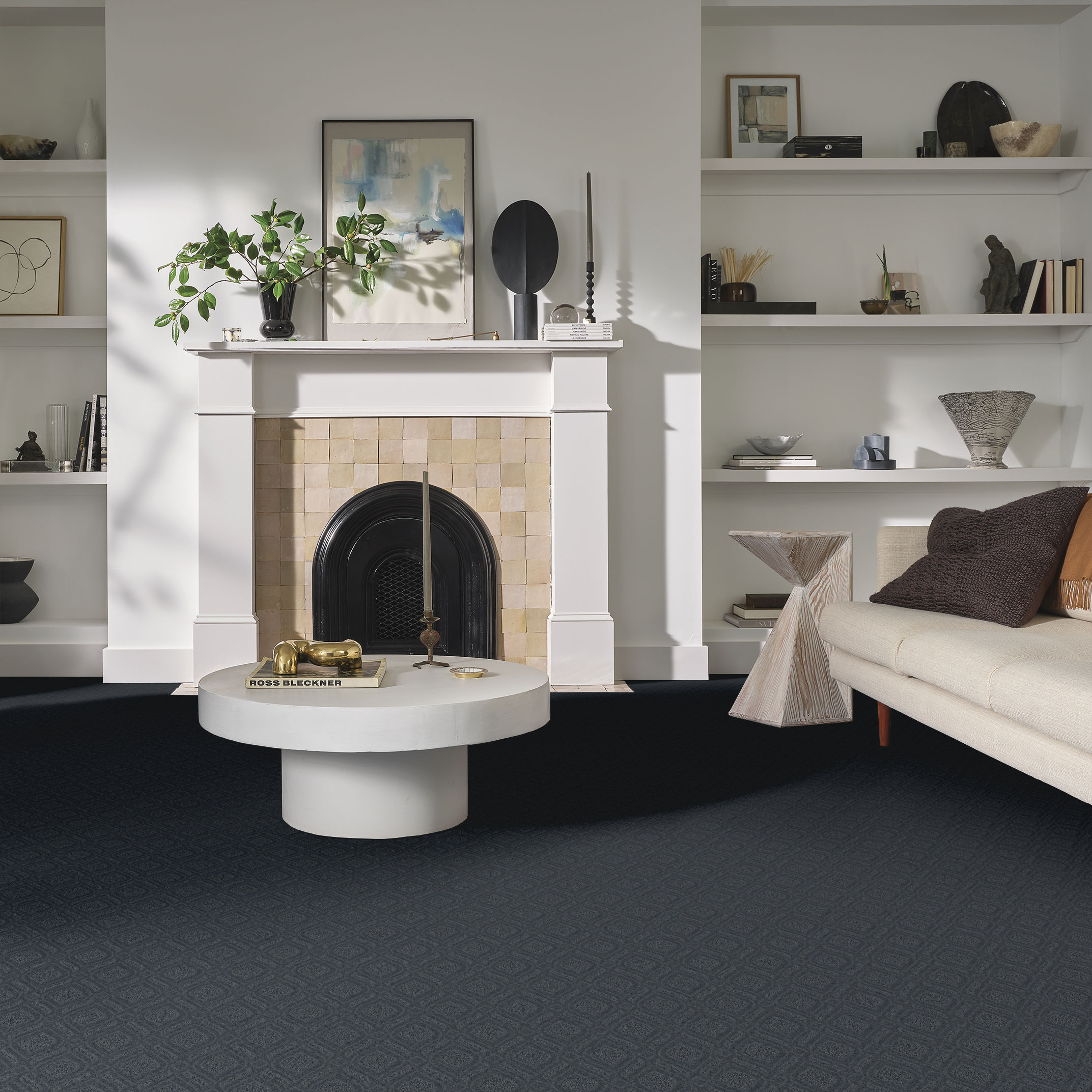 EXPRESSIVE GRAY SKIES ROOM