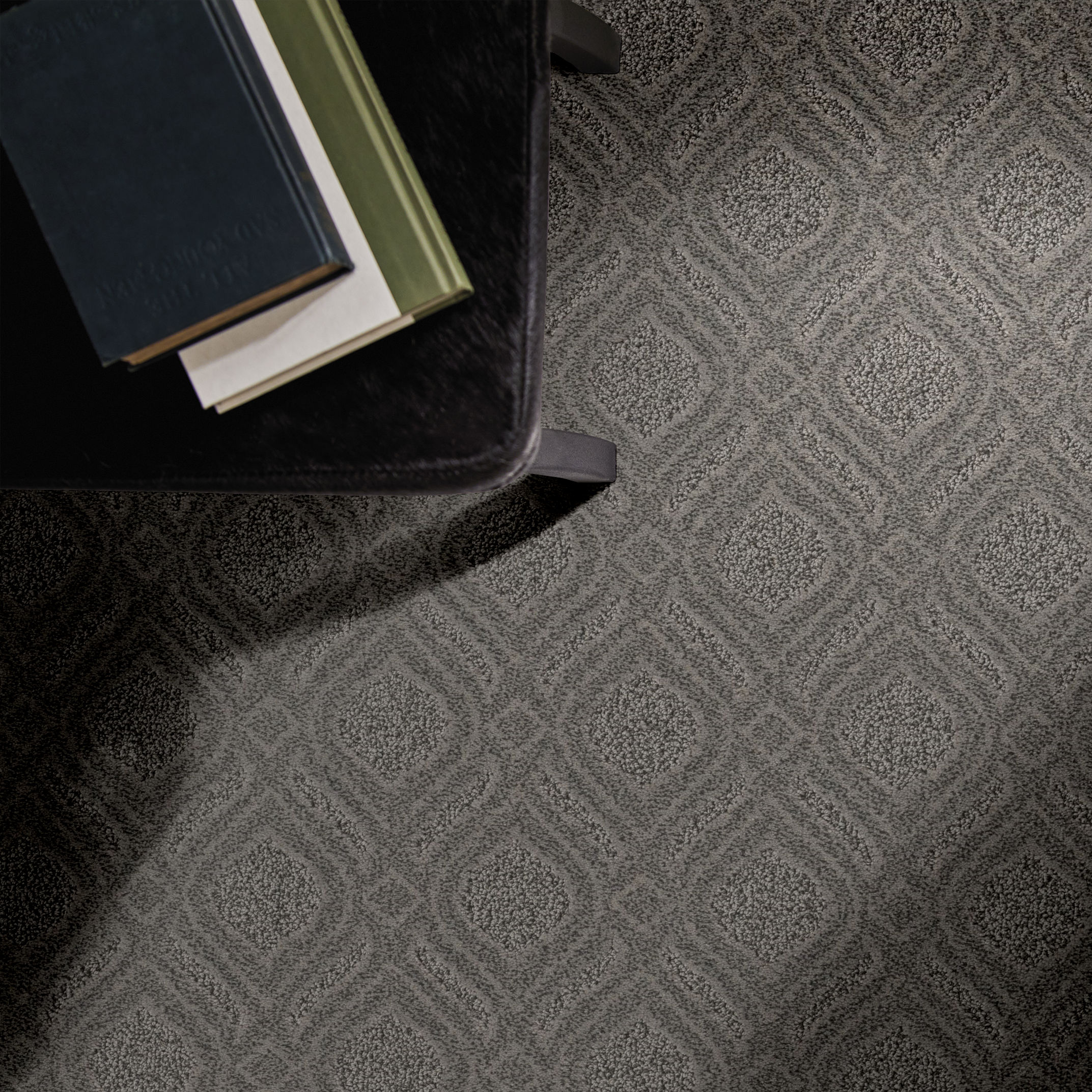 EXPRESSIVE LUNAR ROOM