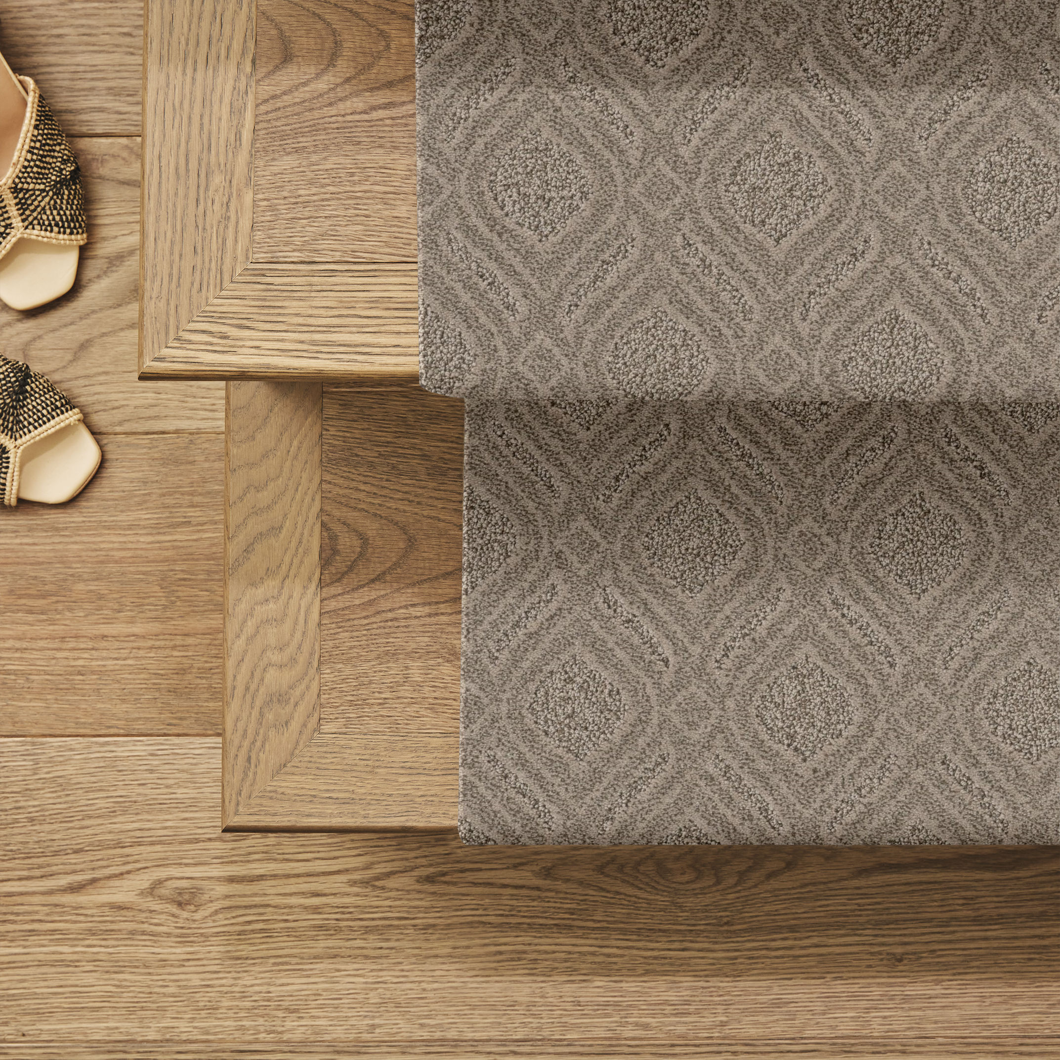 EXPRESSIVE TOASTY GRAY ROOM