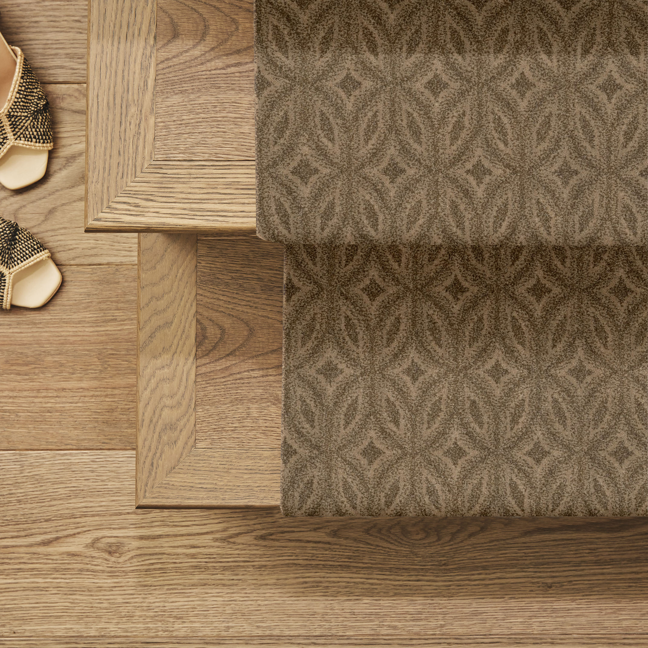 ENLIGHTENED OPEN CANYON ROOM