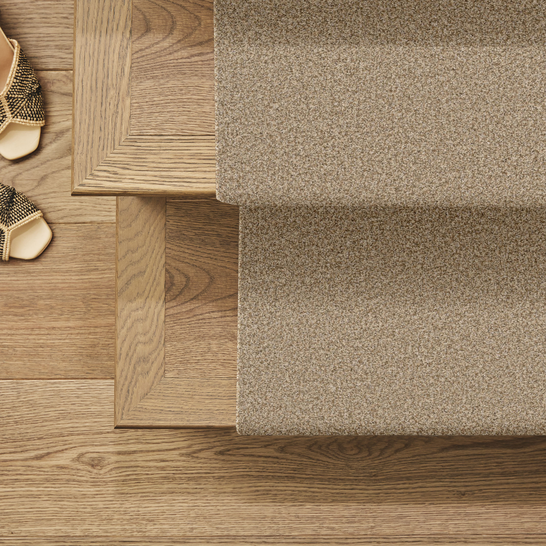 SOMERSET GOLDEN ROOM