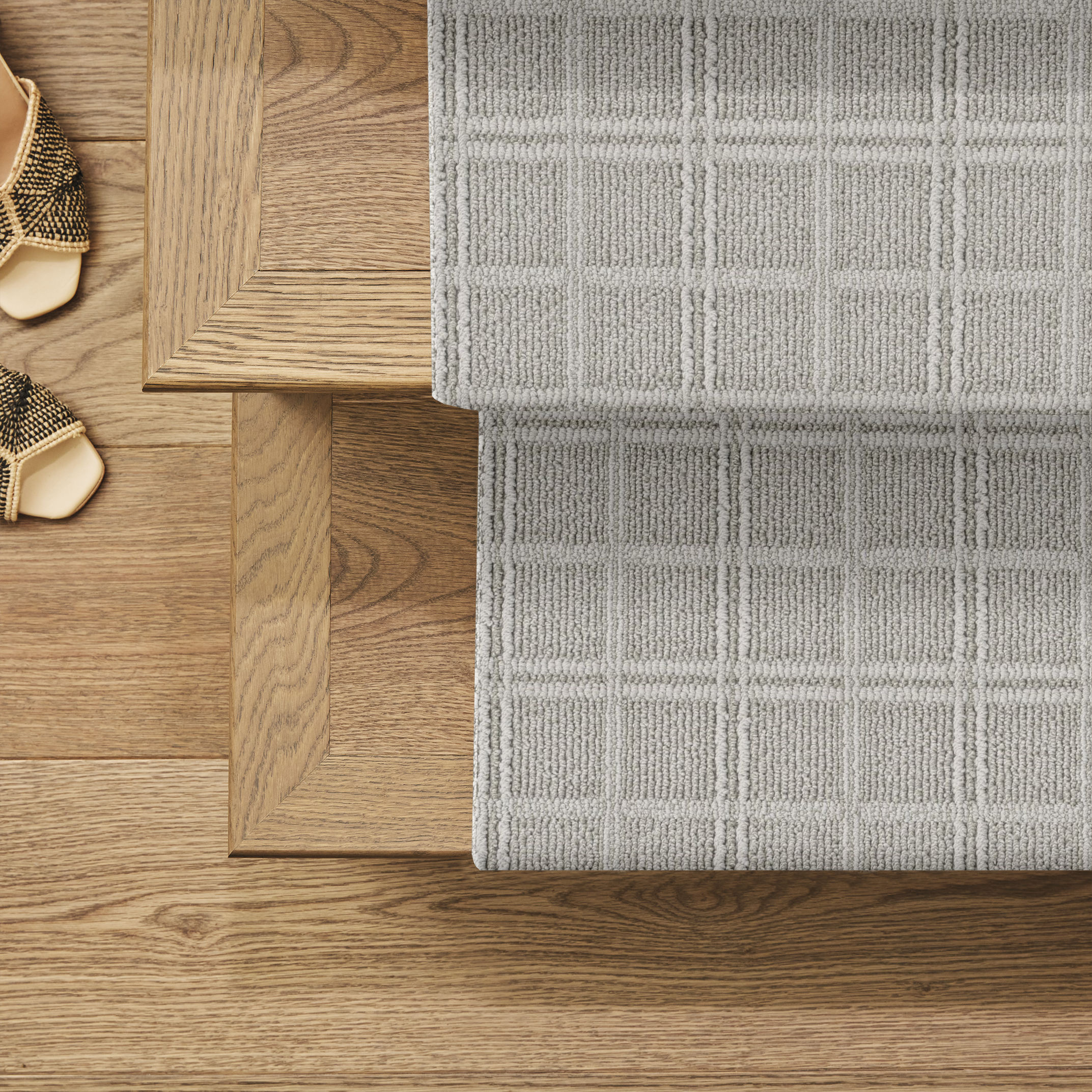 BREEZE BLOCK BLUSTERY ROOM