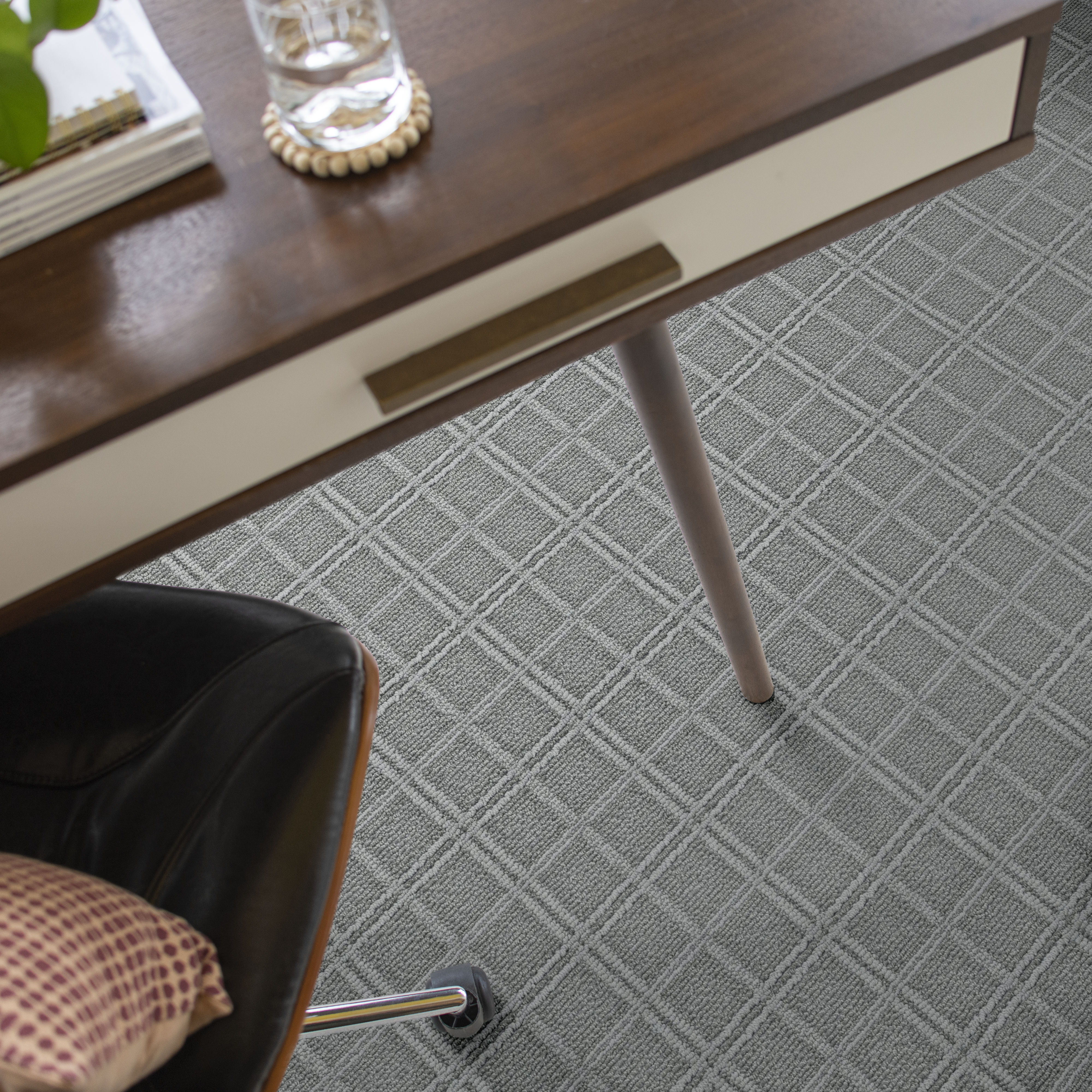 BREEZE BLOCK SKY GLASS ROOM in room