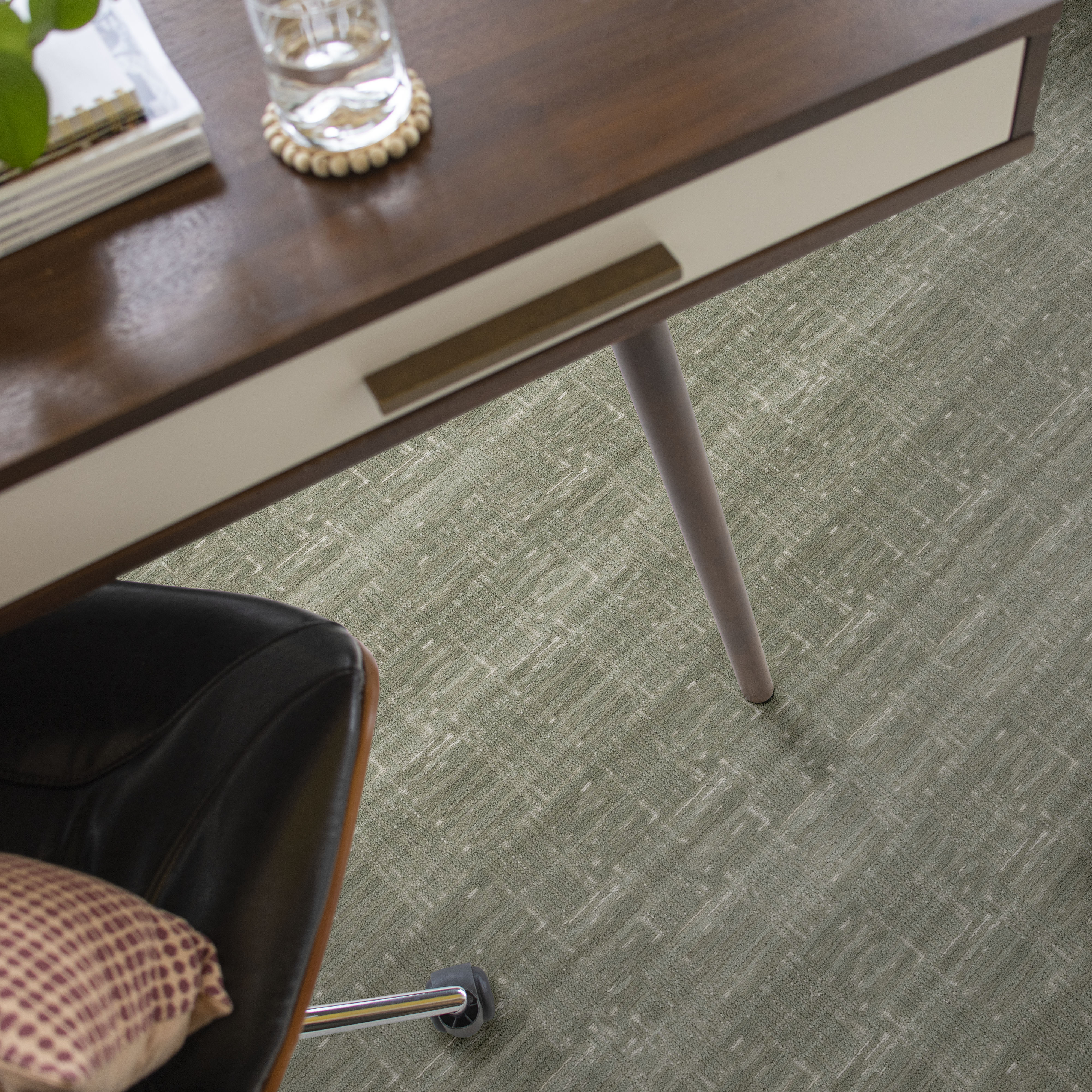 MODERNE MOSSY GROVE ROOM in room