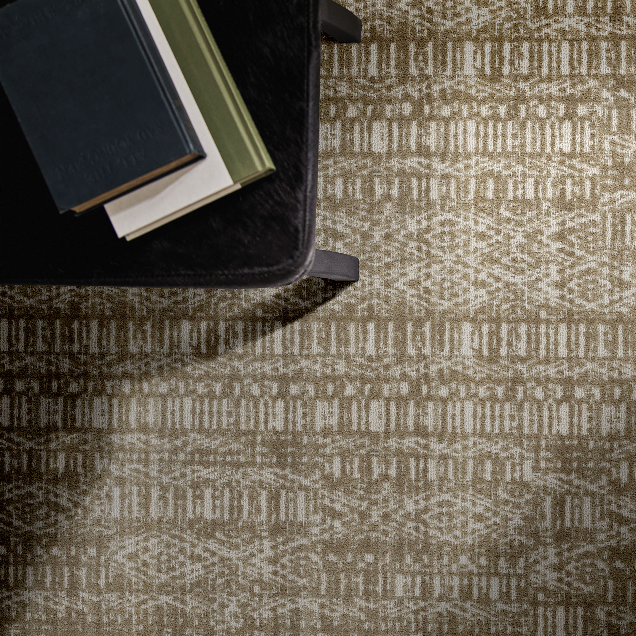 BATIQUE WARM LIGHT ROOM