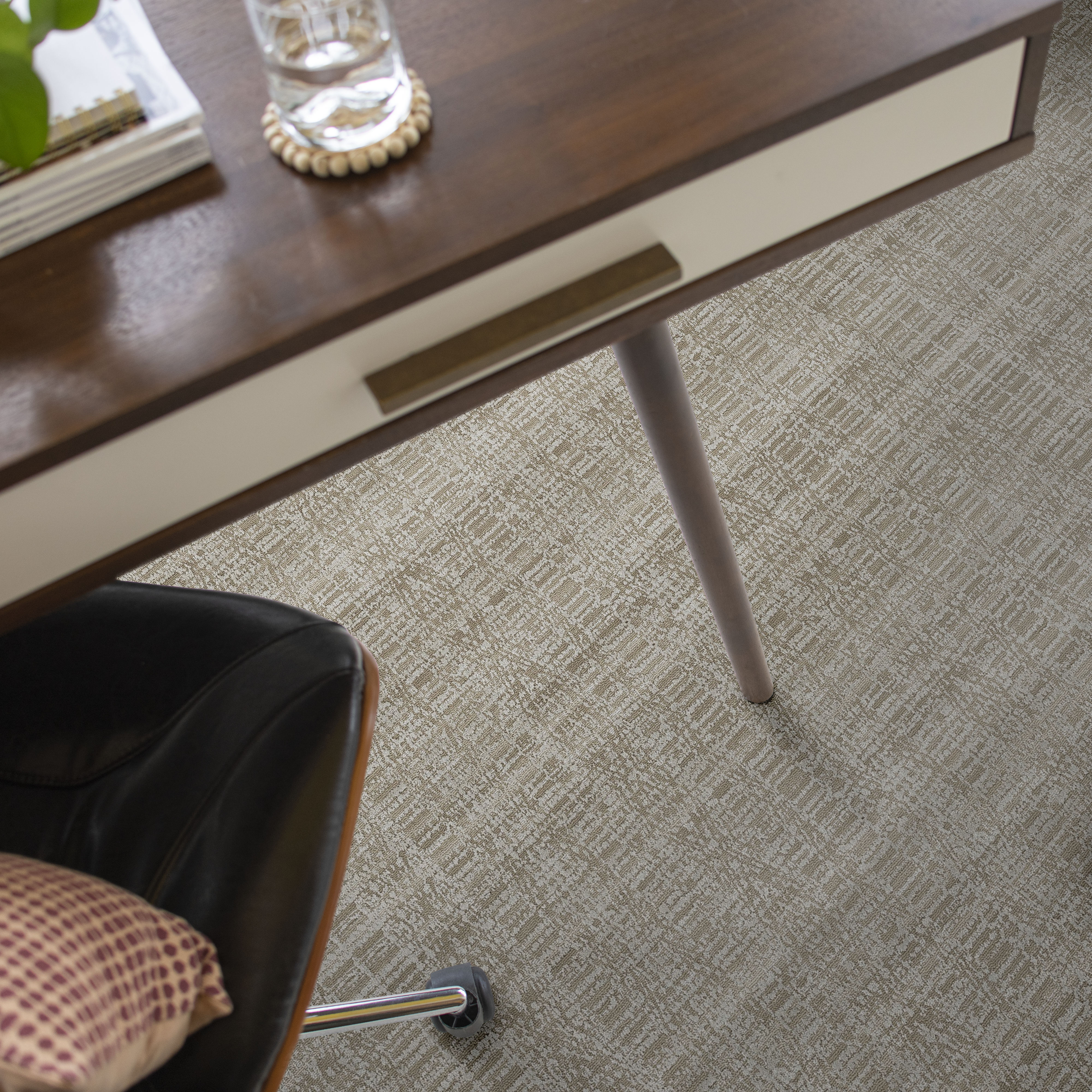 BATIQUE CRUSHED PEBBLE ROOM in room