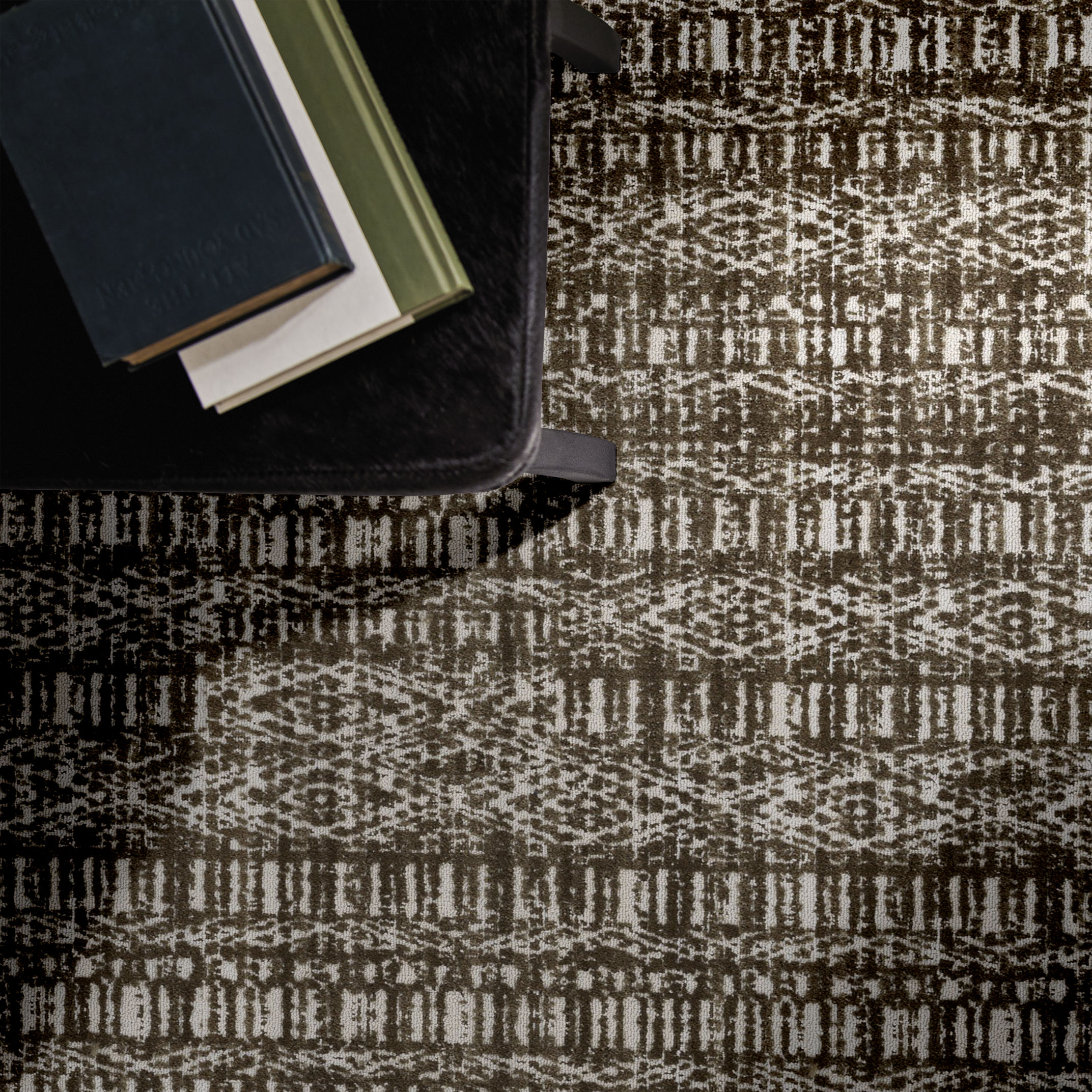 BATIQUE LEATHER LUGGAGE ROOM