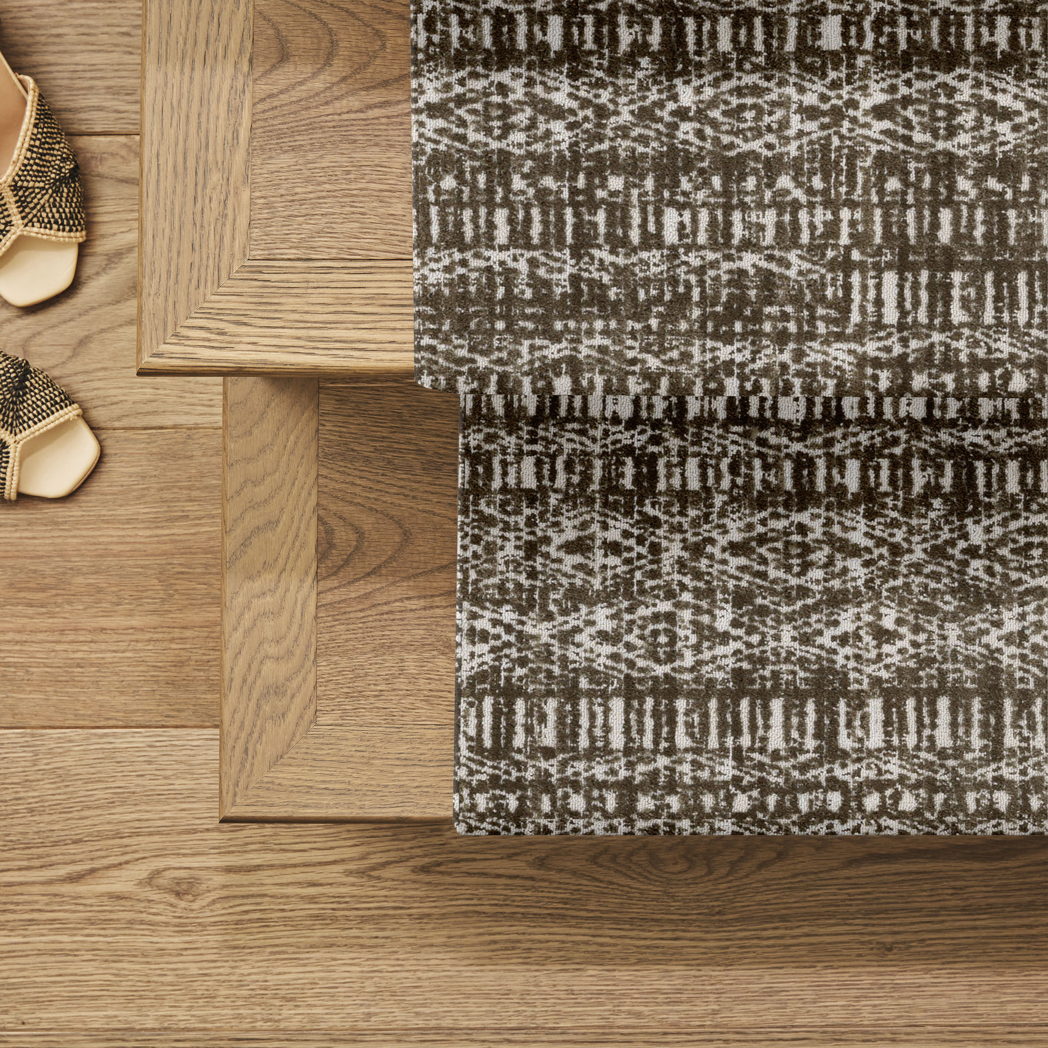 BATIQUE LEATHER LUGGAGE ROOM