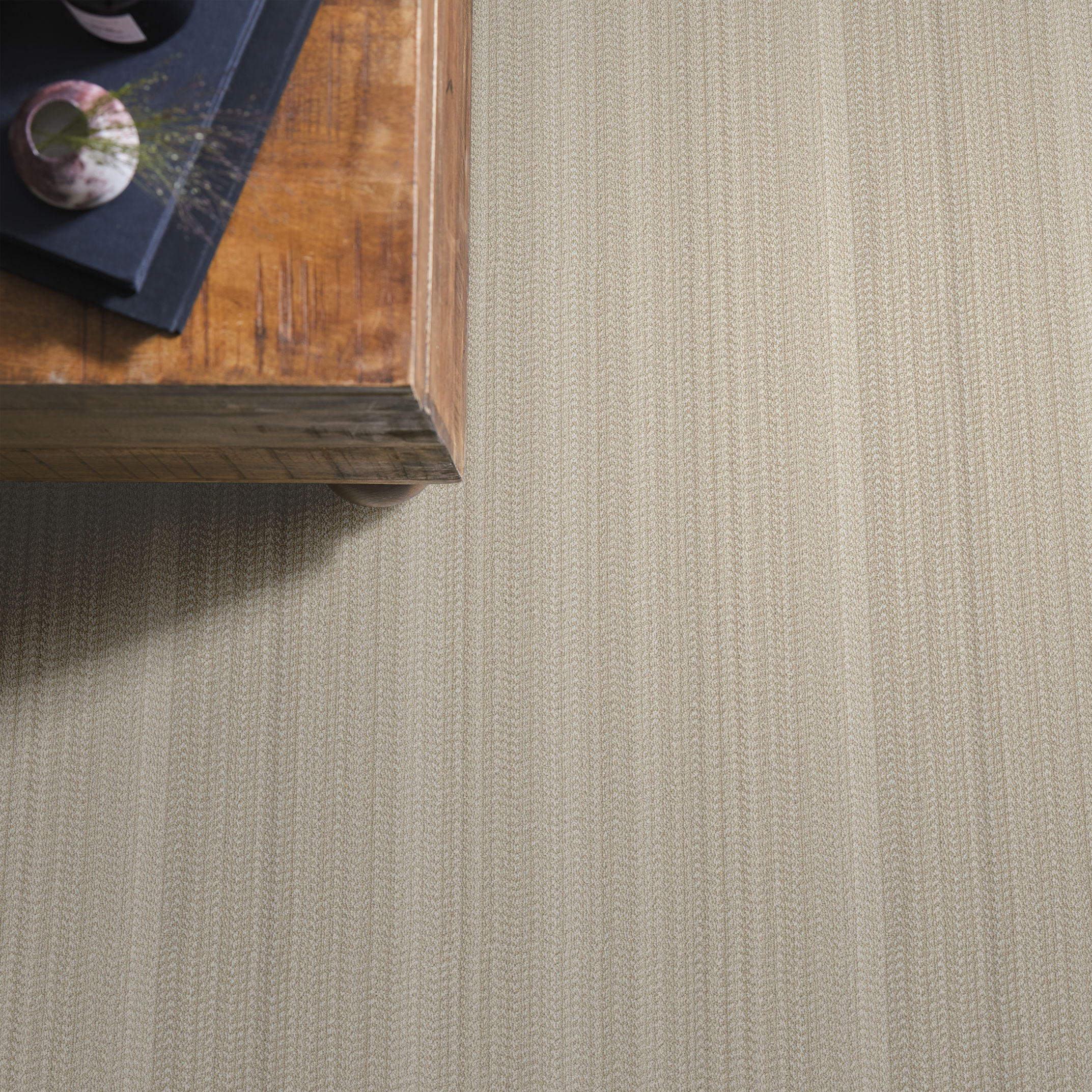 MARQUET CRYSTAL CHANDELIER ROOM