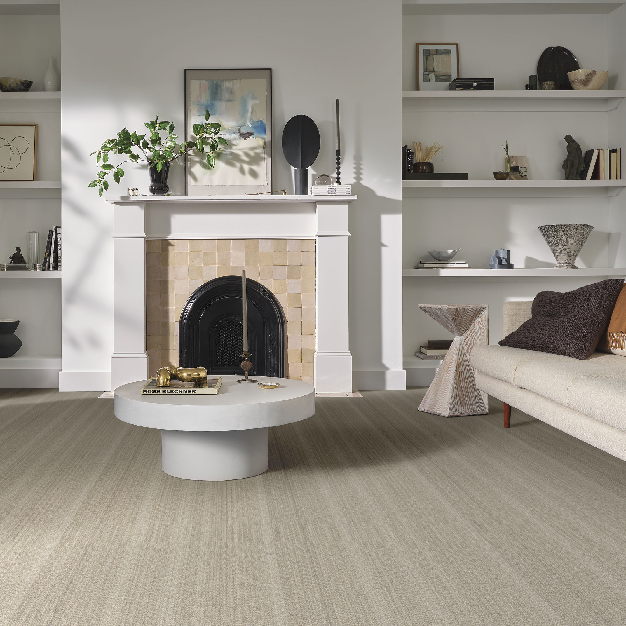 MARQUET CRYSTAL CHANDELIER ROOM