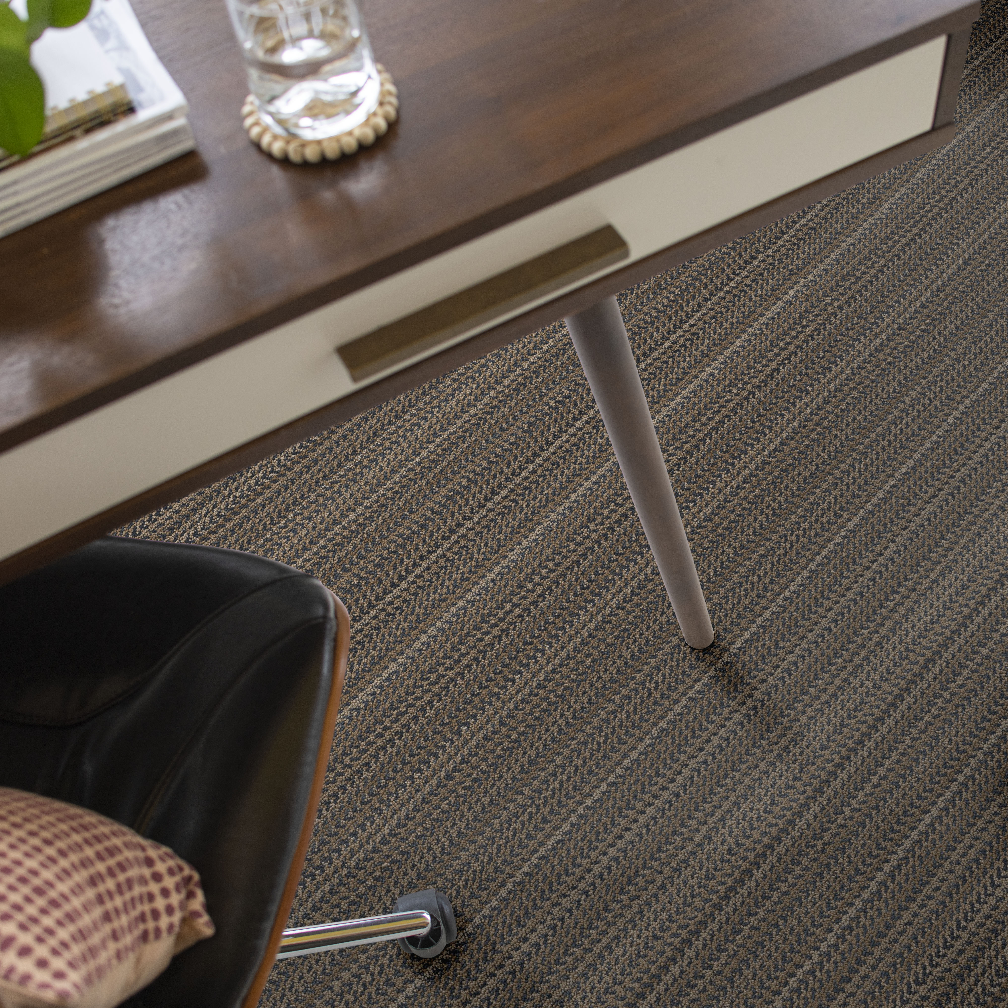 MARQUET CIGAR BOX ROOM in room