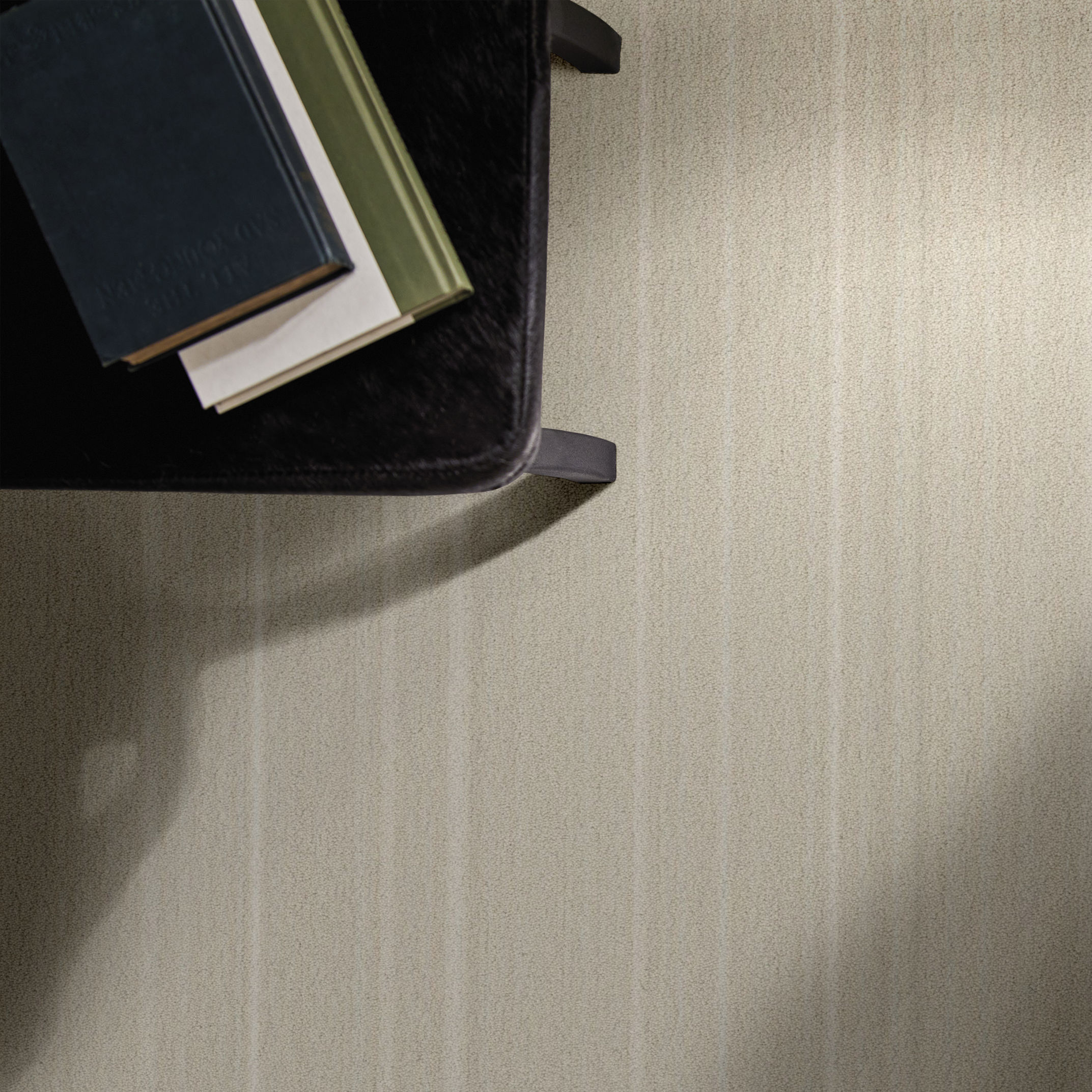 MAGNIFIQUE CRYSTAL CHANDELIER ROOM