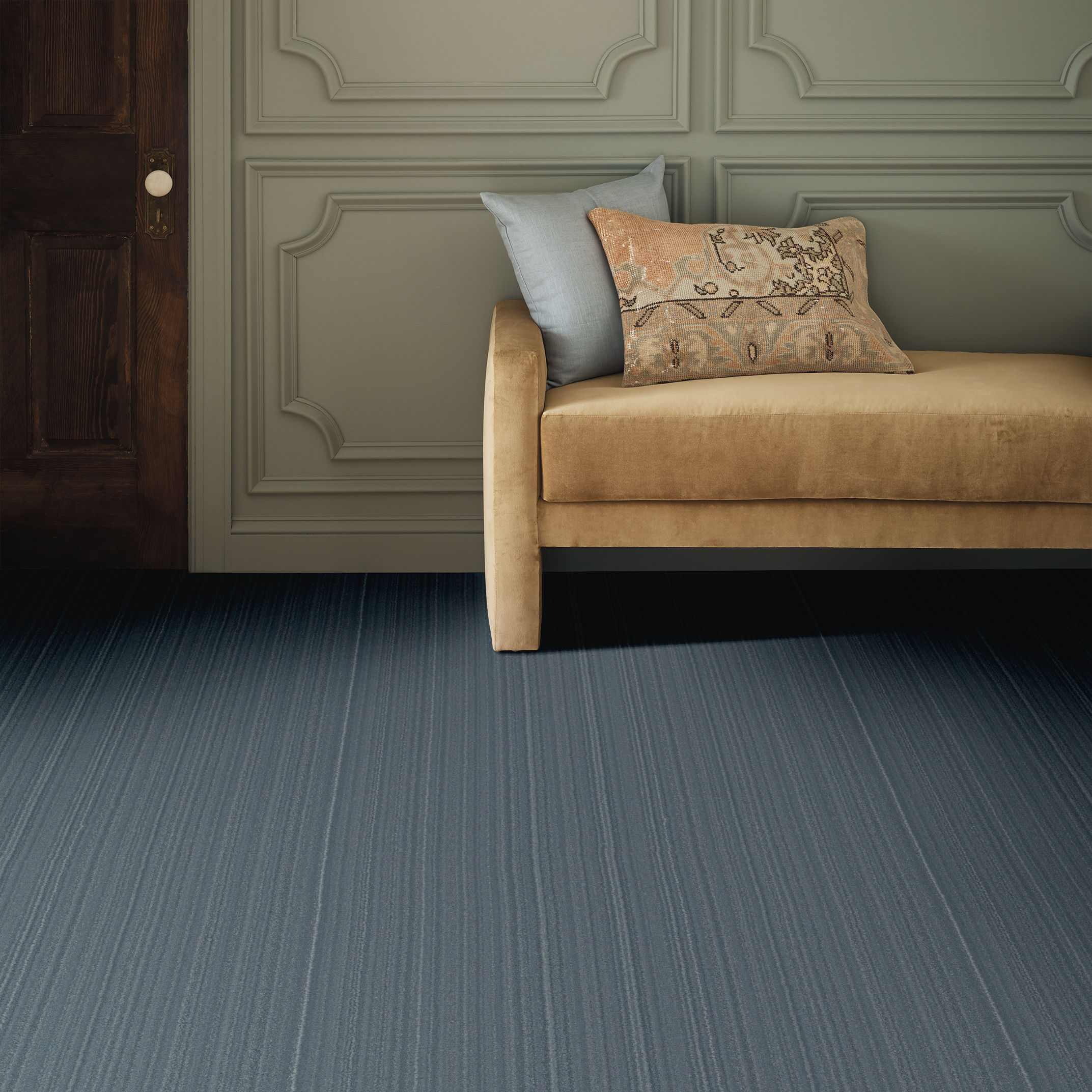 MAGNIFIQUE PARISIAN BLUE ROOM