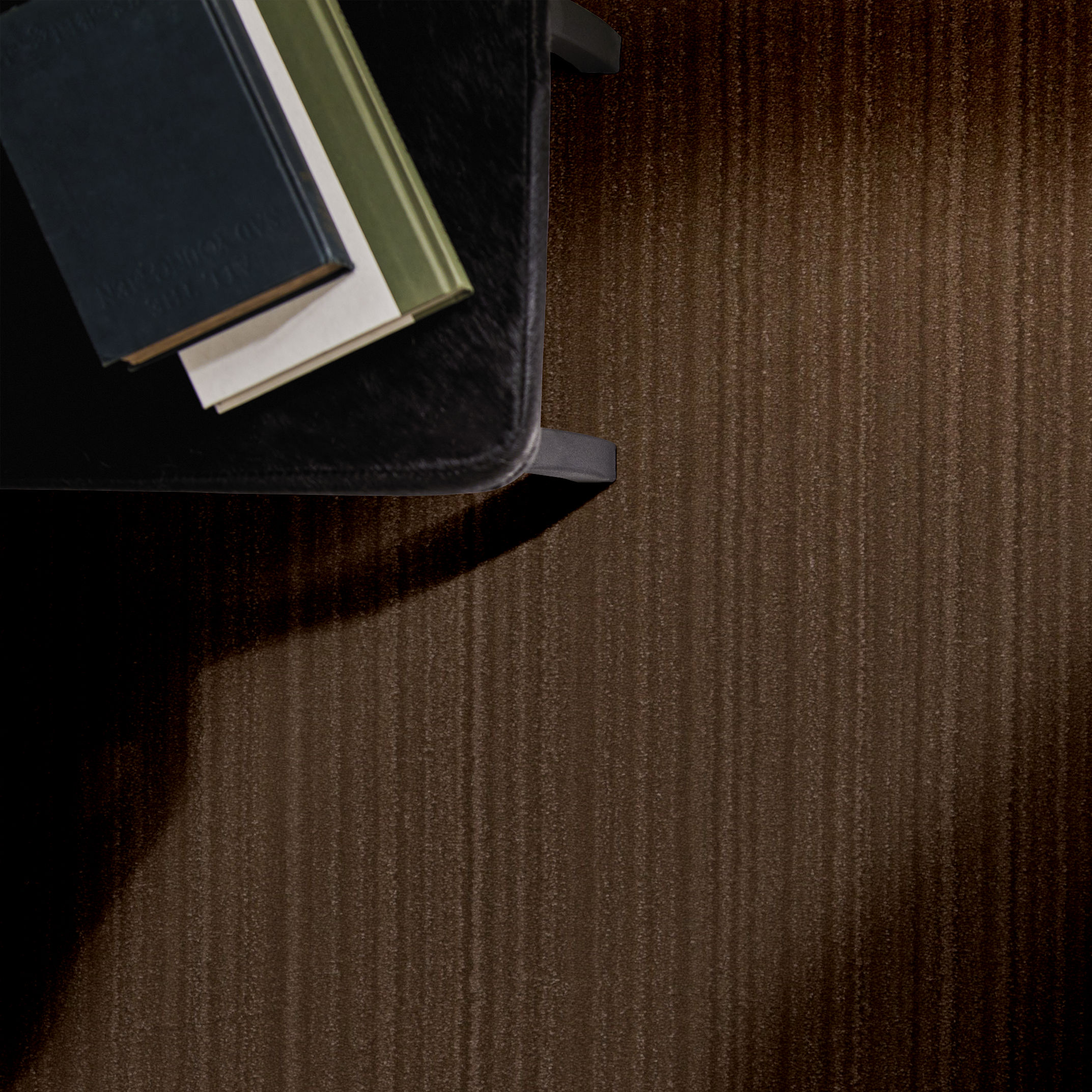 MAGNIFIQUE LEATHER LUGGAGE ROOM