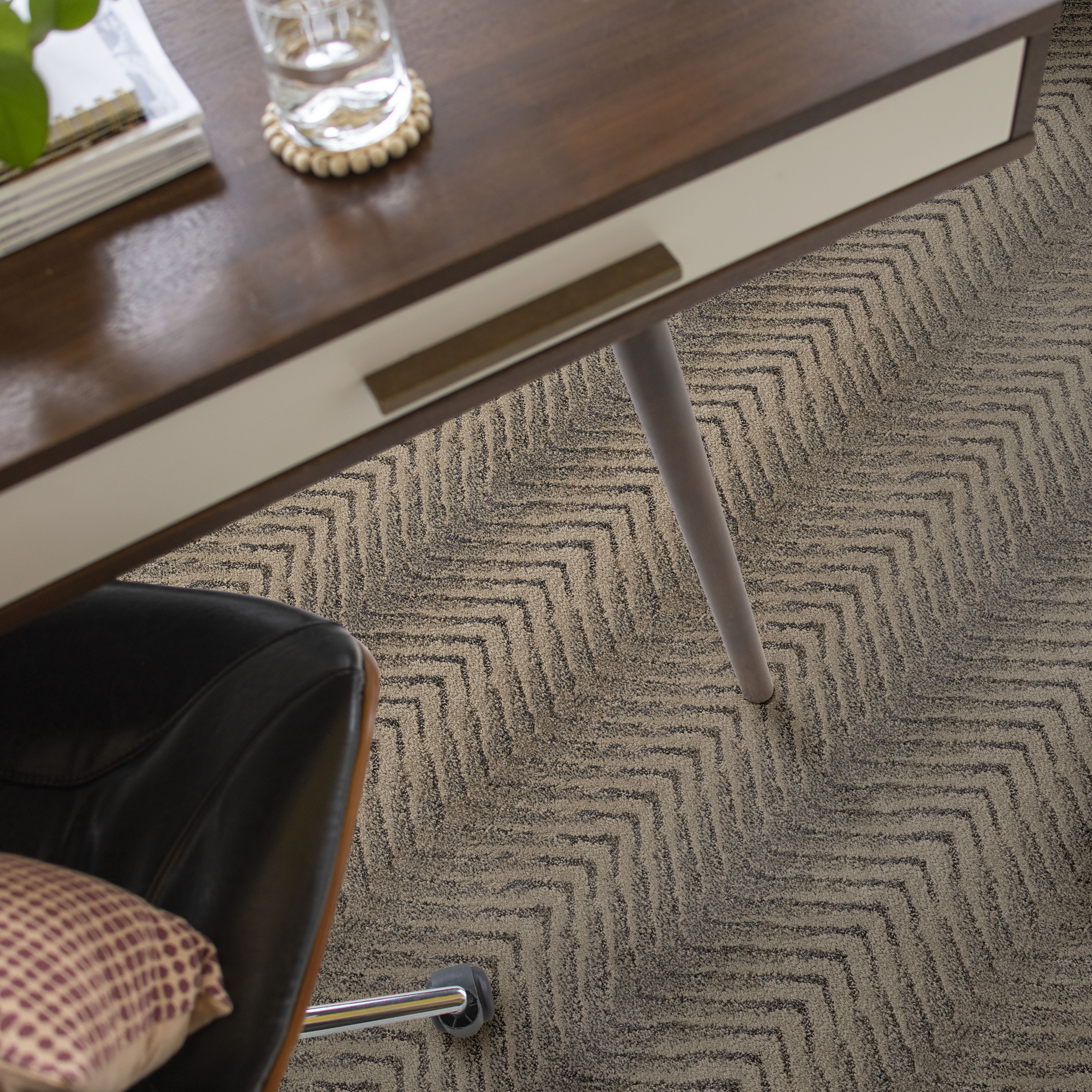 ICON CHIC TAUPE ROOM in room