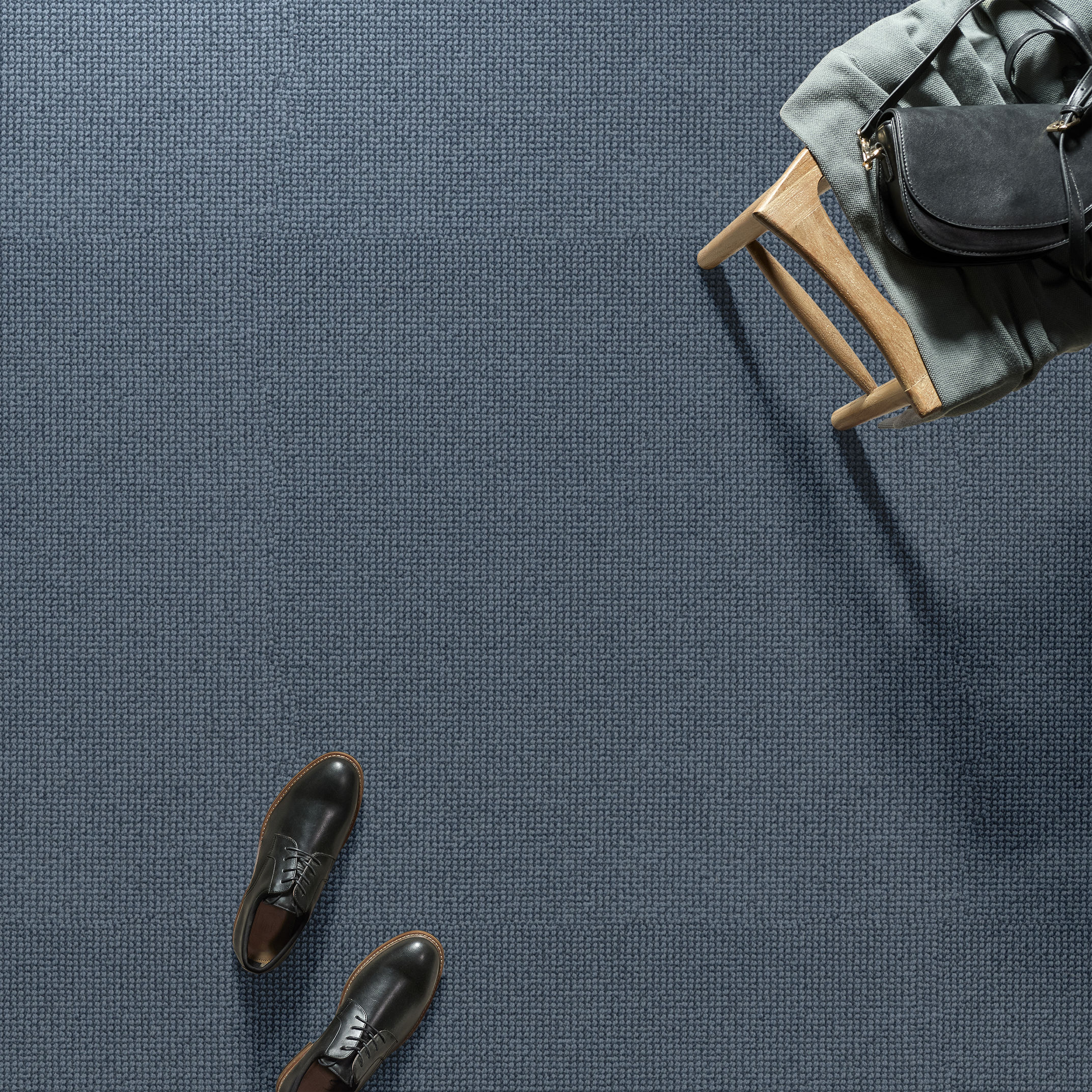 ALLURING AZURITE ROOM